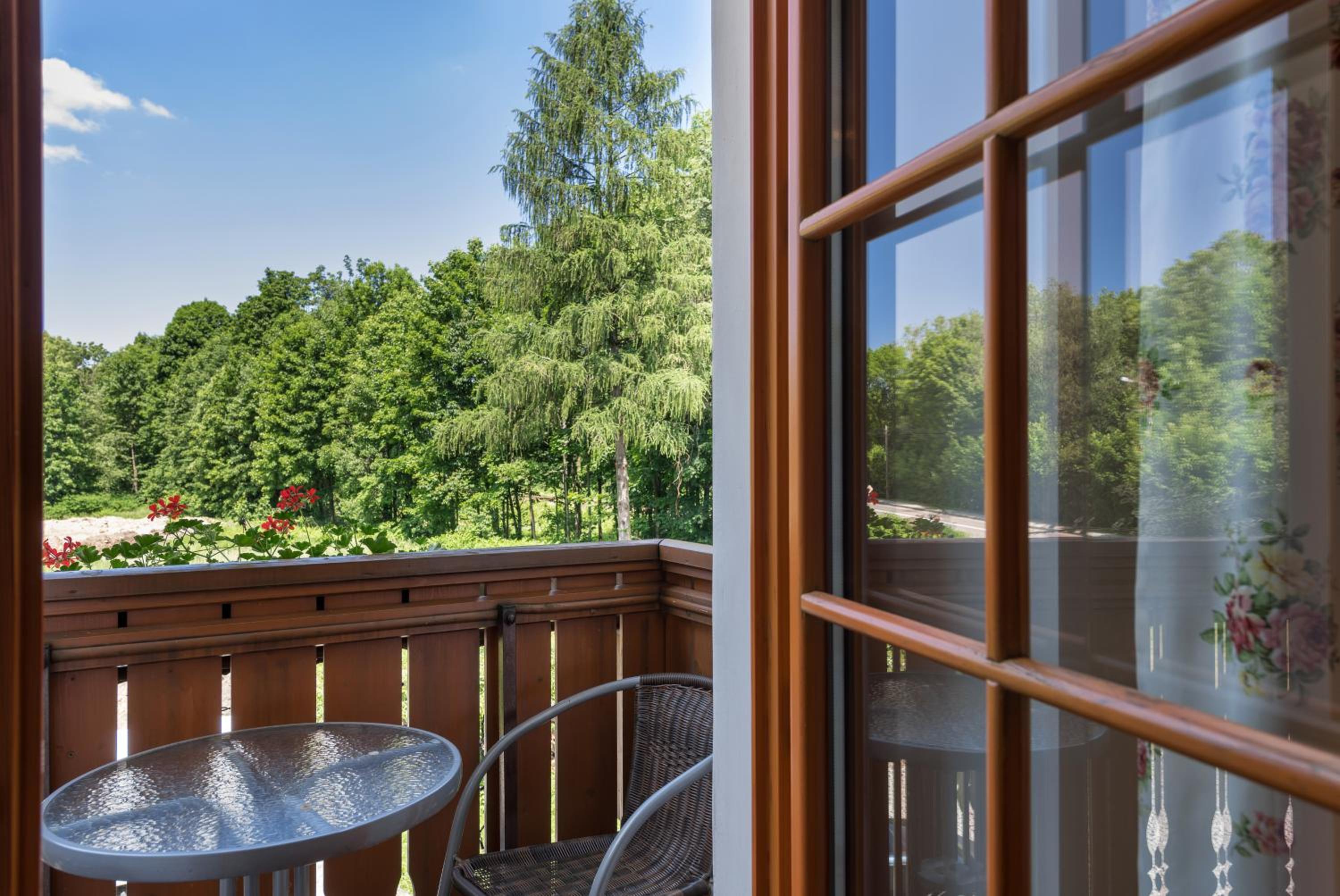 Deluxe Double or Twin Room with Balcony - Photo 4