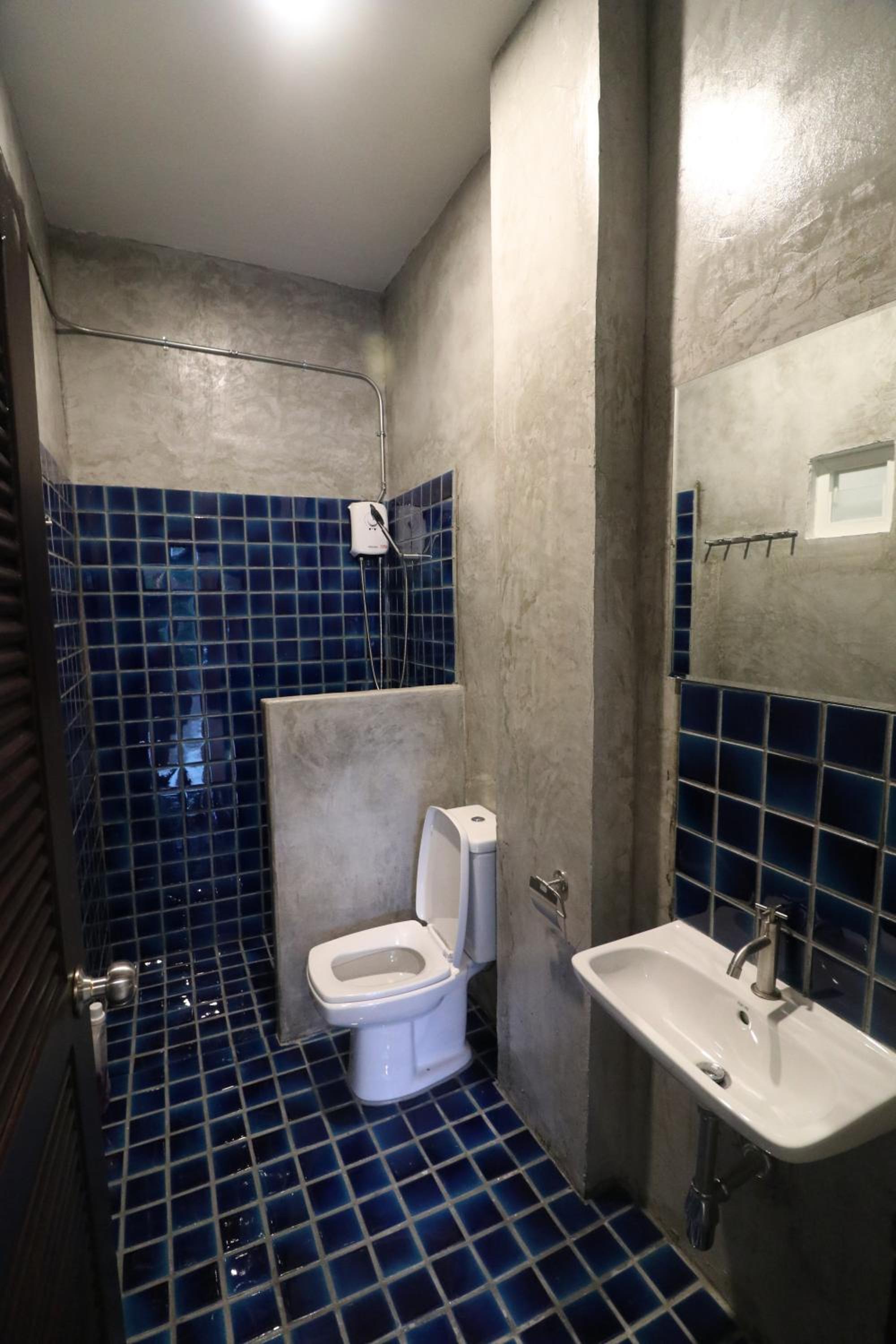 Deluxe Double Room with Balcony - Photo 3