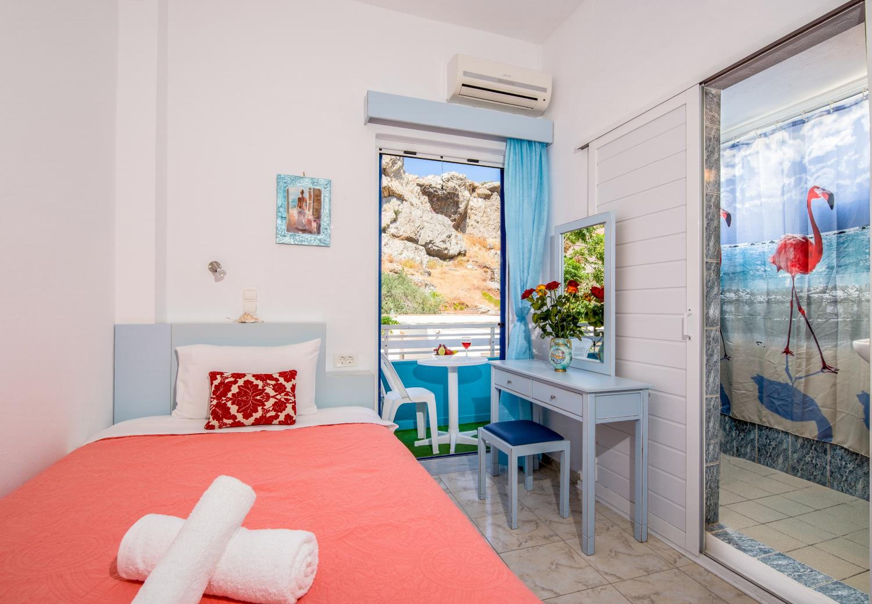 Single Room with Mountain View