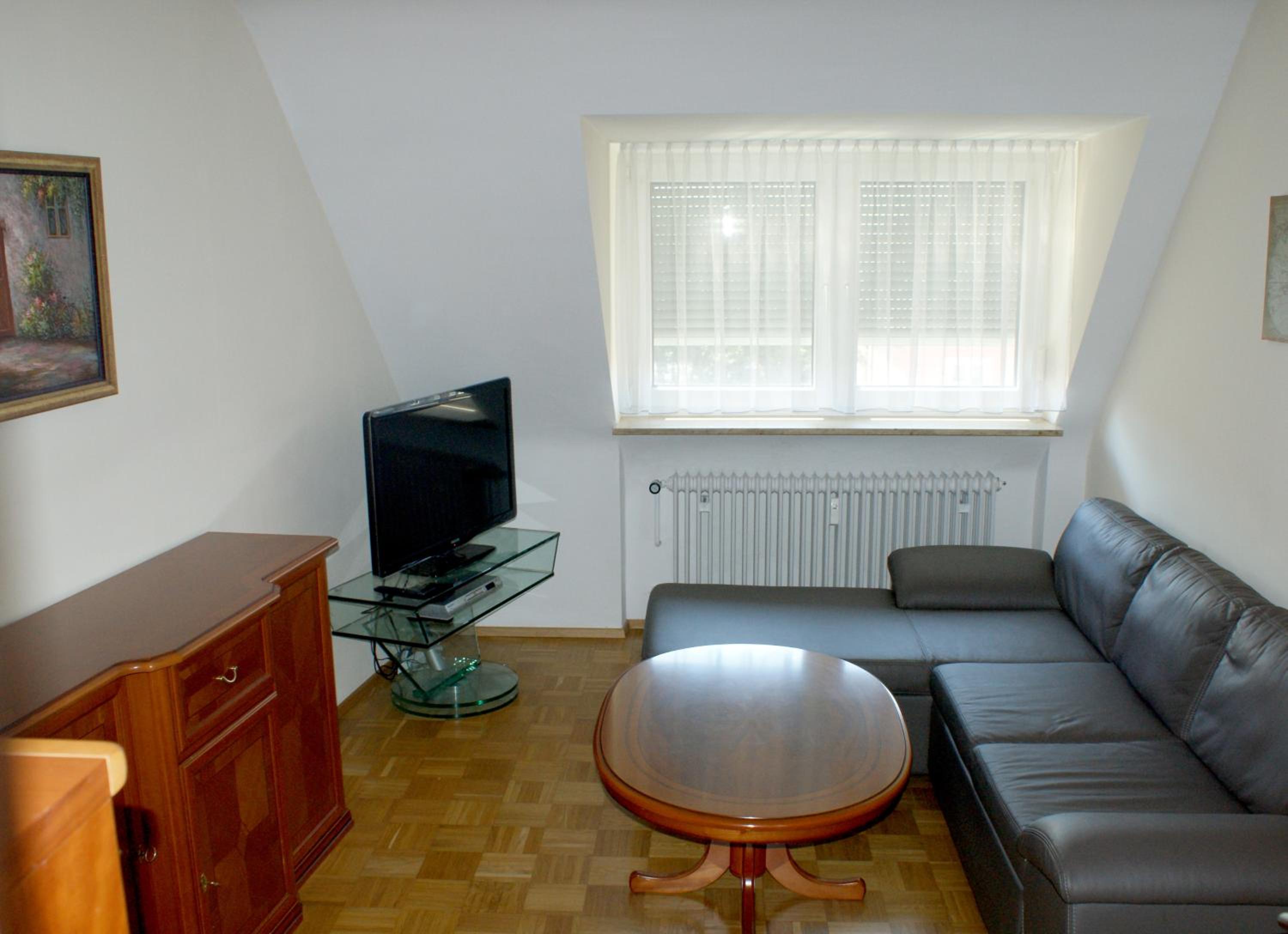One-Bedroom Apartment photo 1