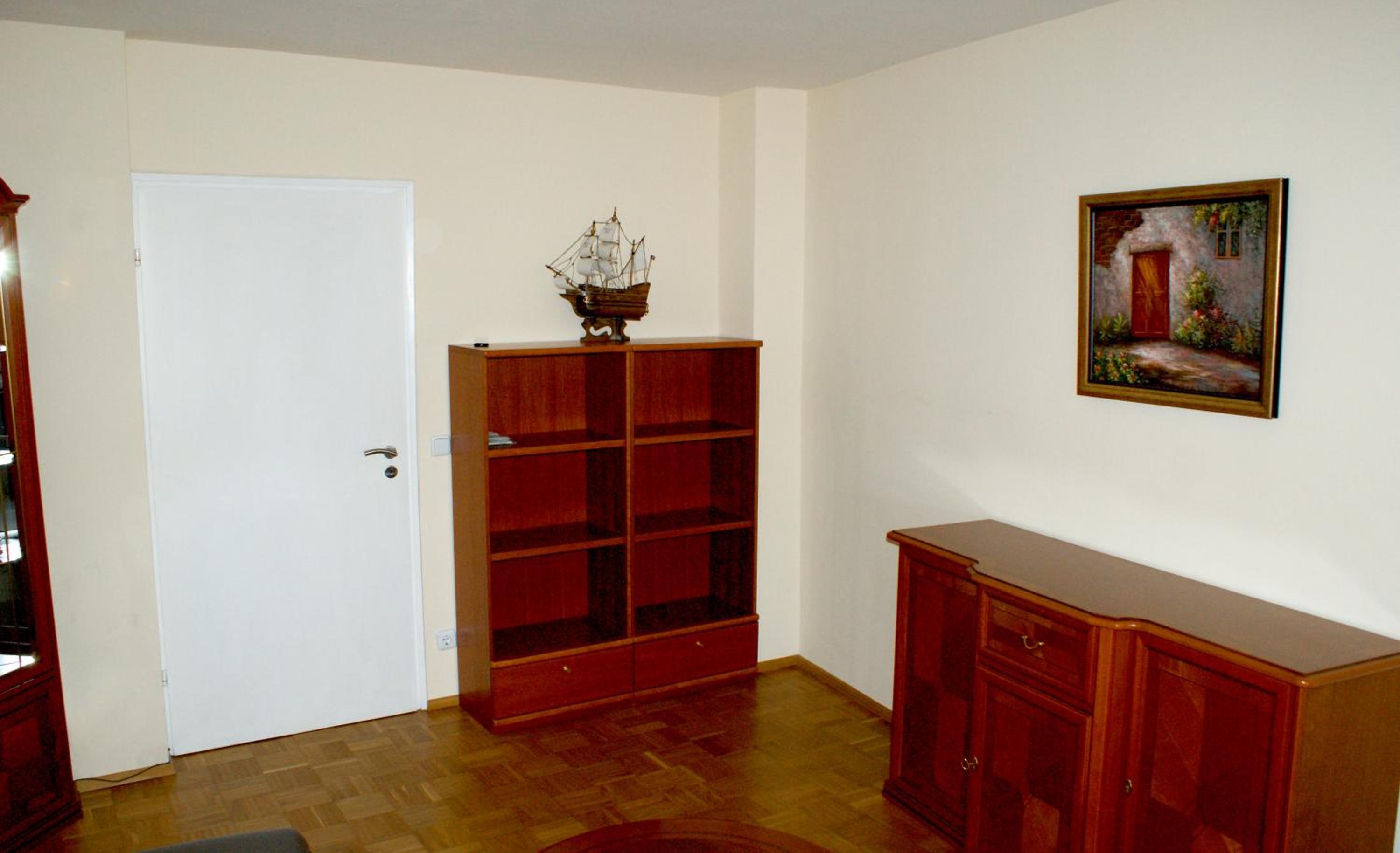 One-Bedroom Apartment photo 3