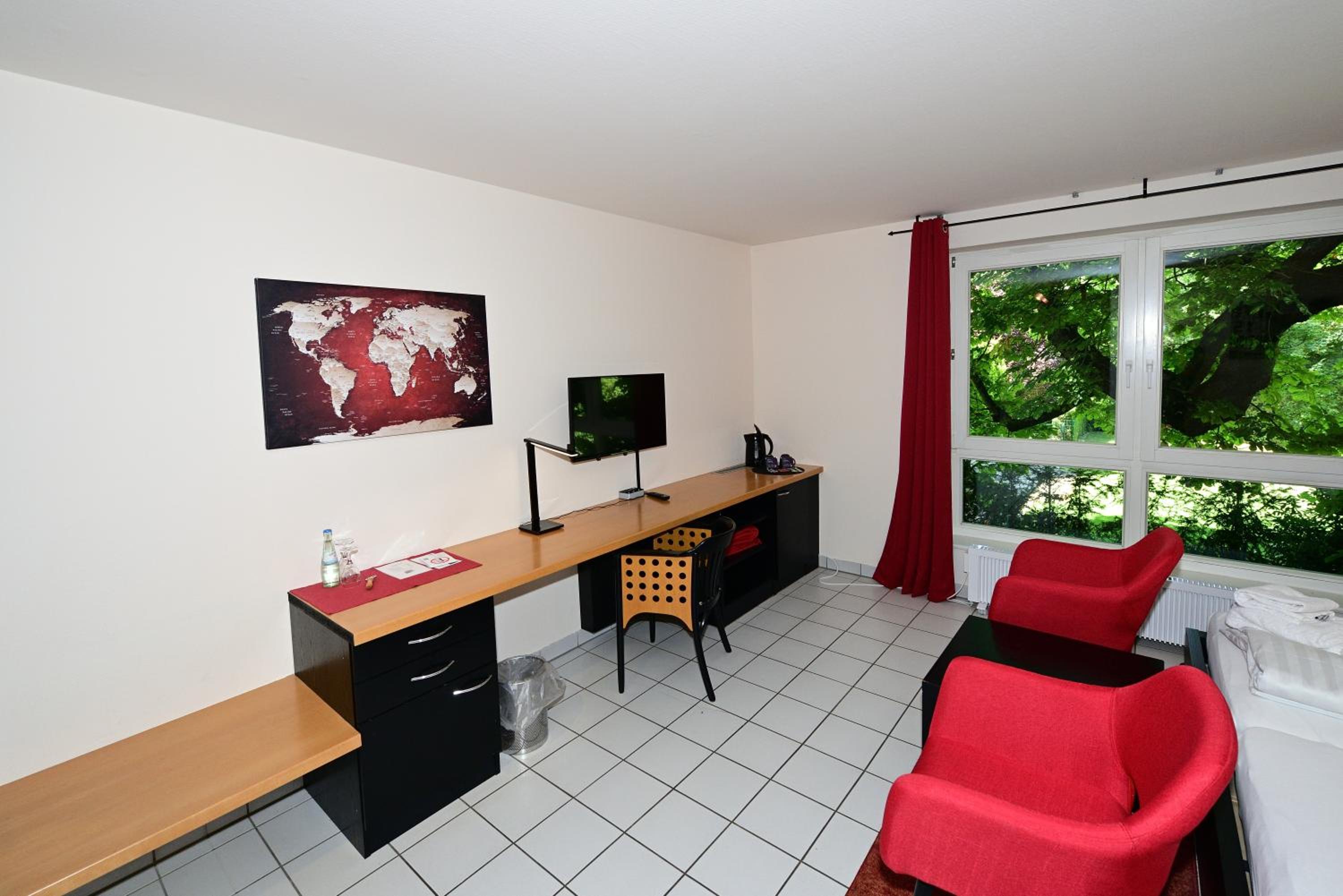Large Double Room photo 1