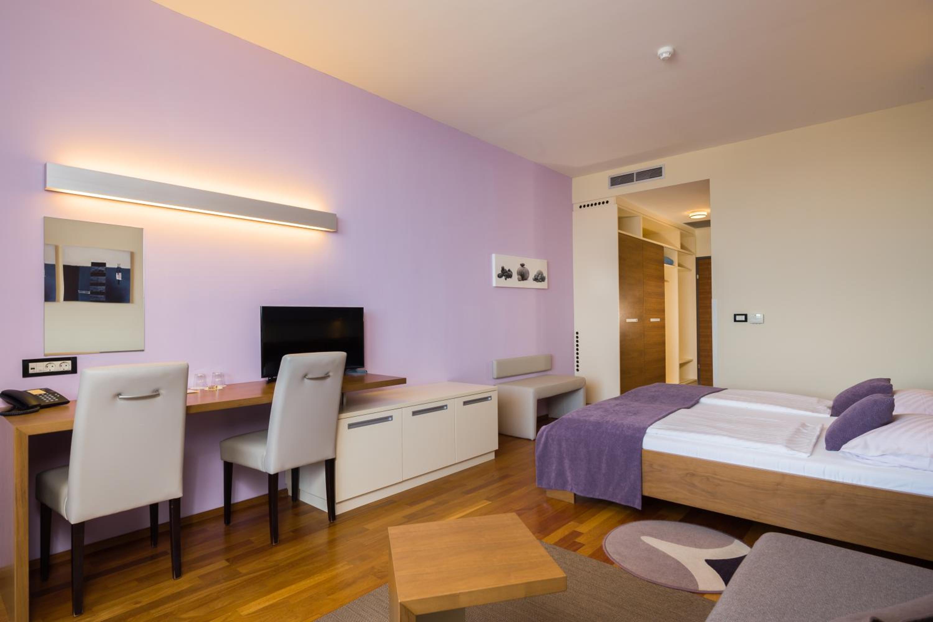 Junior Suite with Sea View - Photo 1
