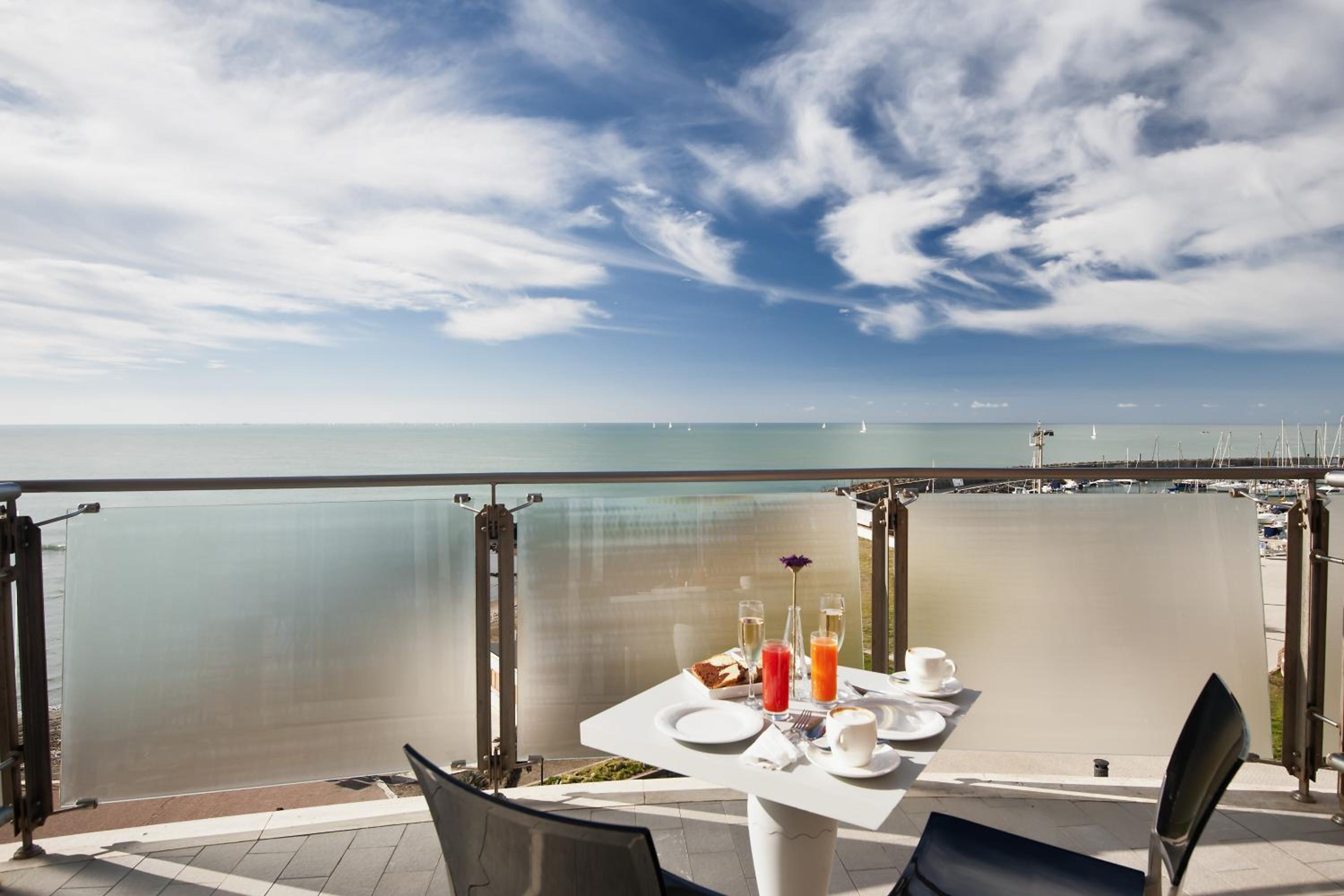 Triple Room with Balcony and Sea View - Photo 2