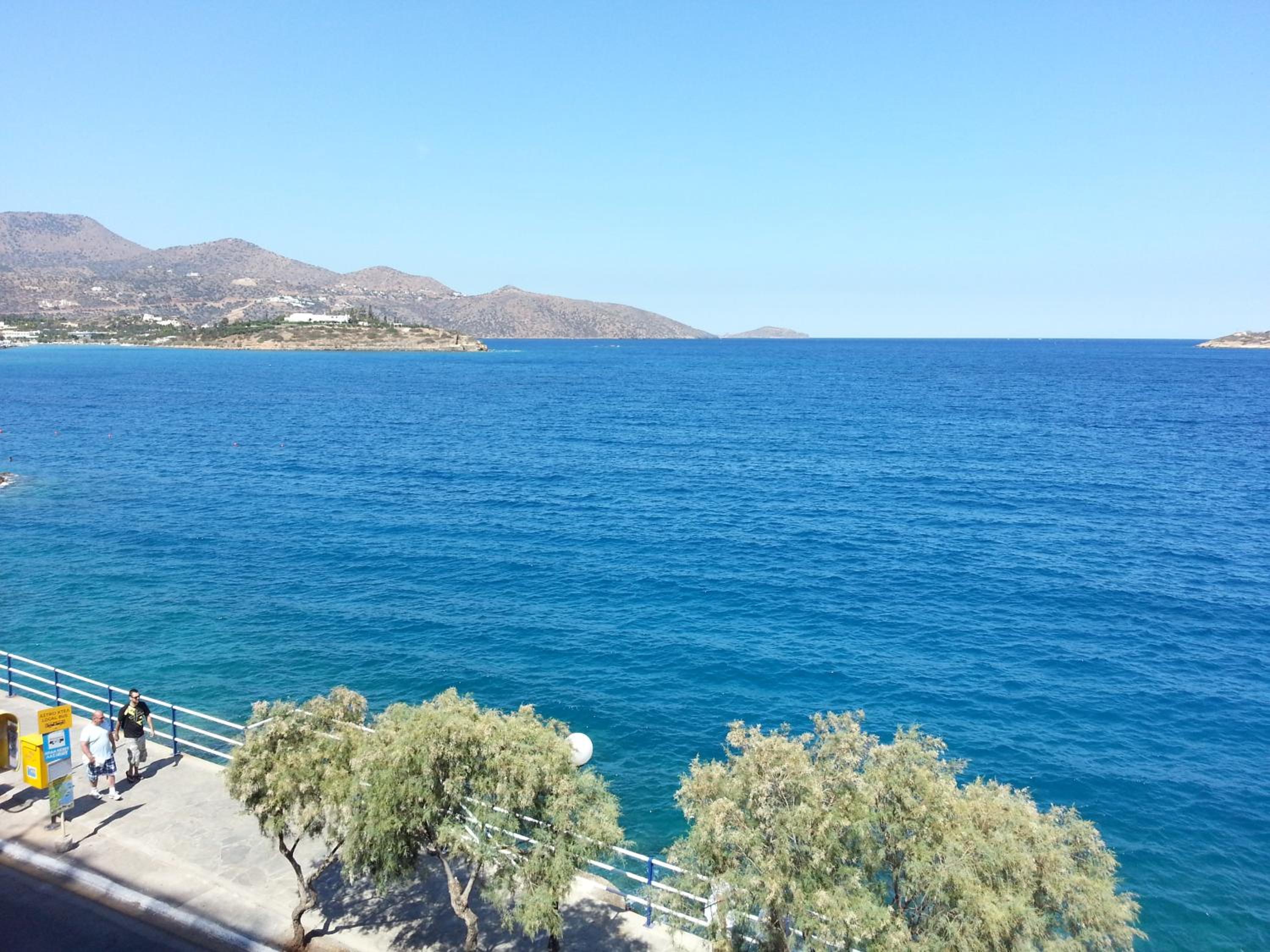 Double or Twin Room with Sea View - Photo 11