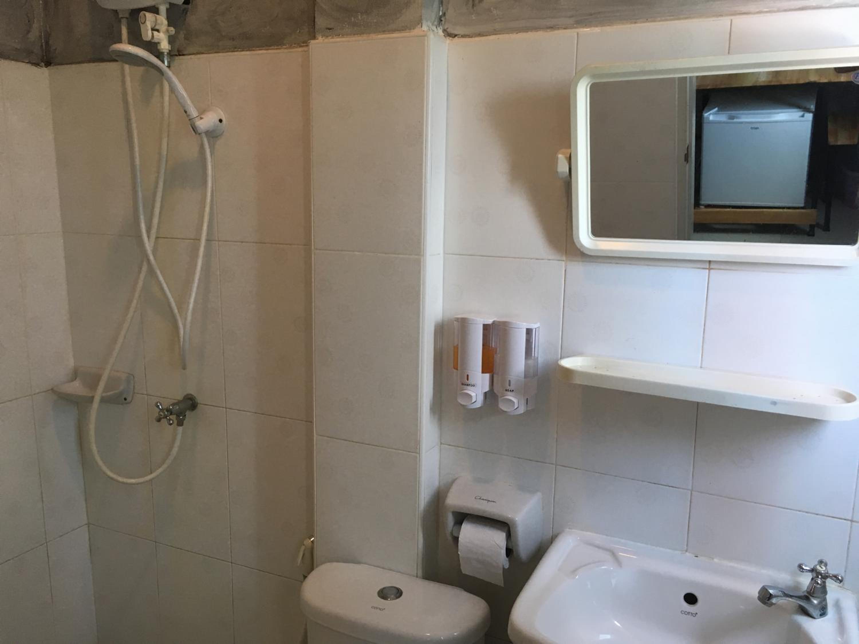Double Room with Private Bathroom photo 2