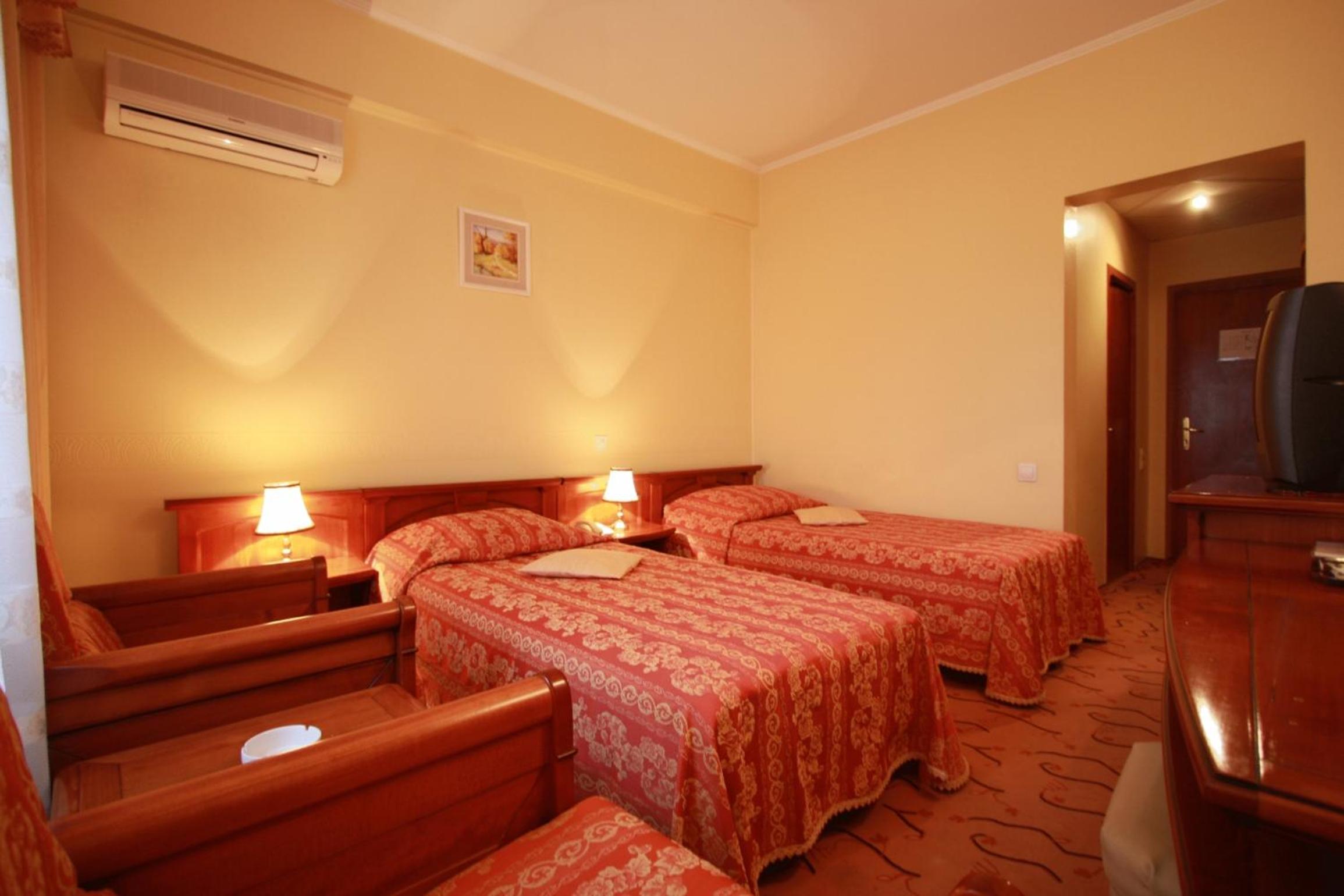 Double or Twin Room - Photo 1