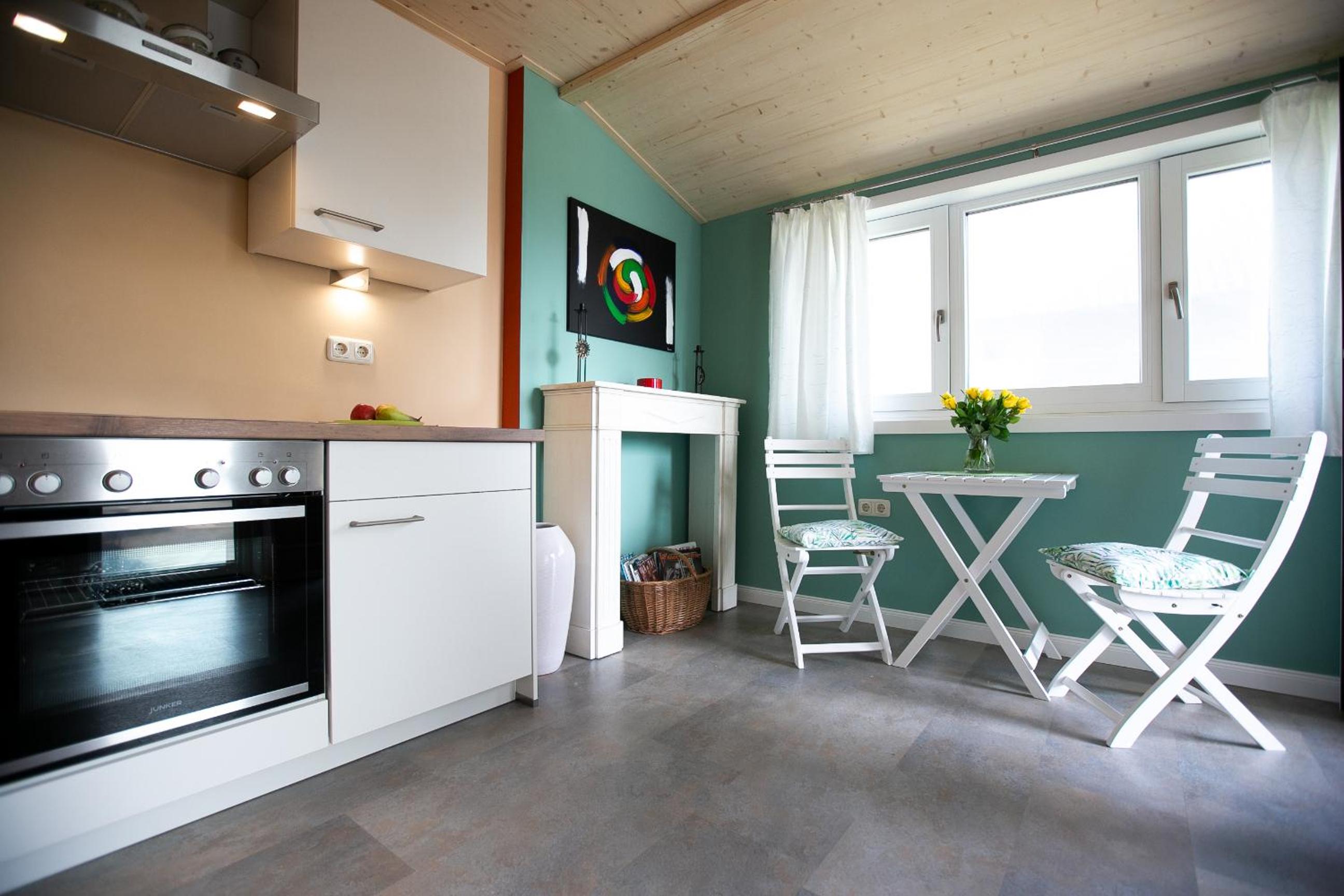One-Bedroom Apartment - Photo 11