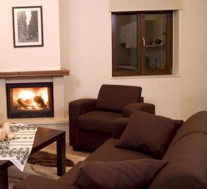 Three-Bedroom Villa - Split Level photo 3