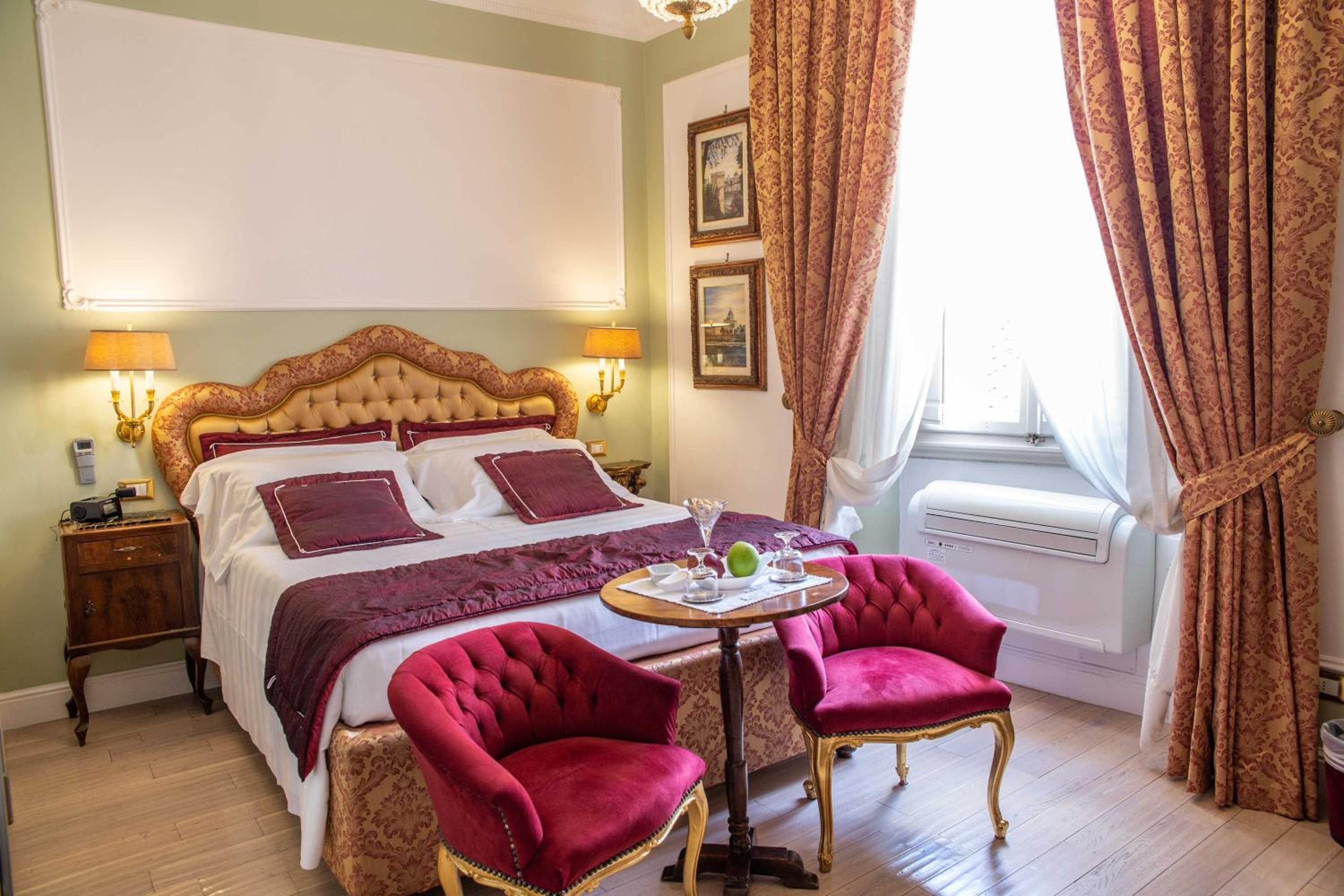 Suite with City View photo 1