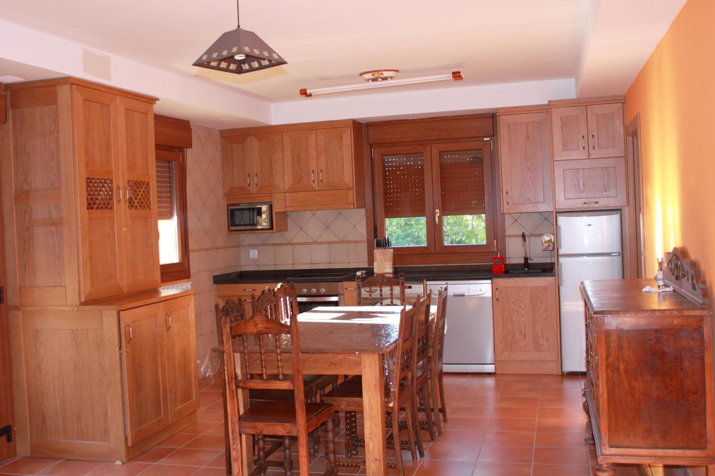 Three-Bedroom House photo 3