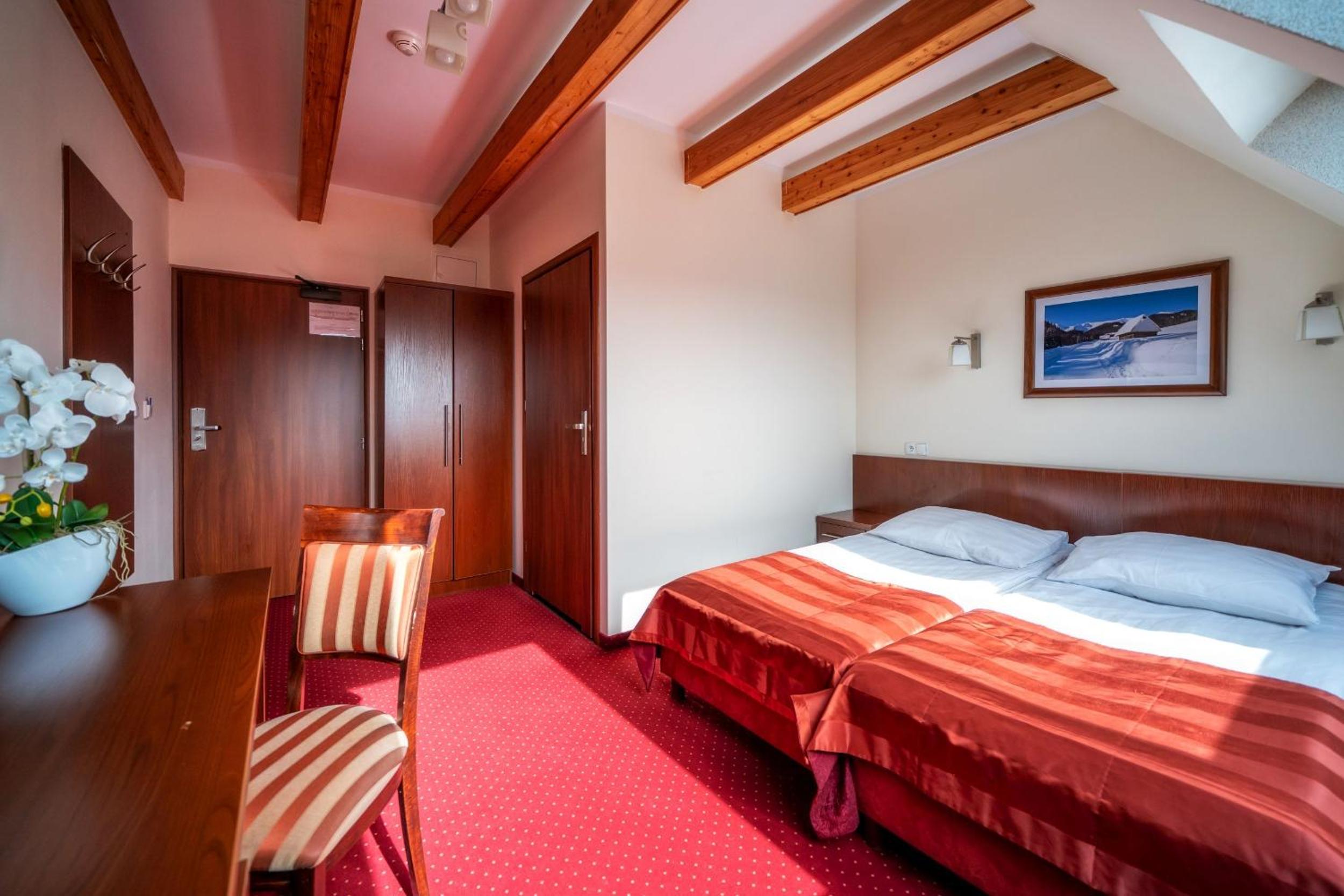 Standard Double Room - Photo 3