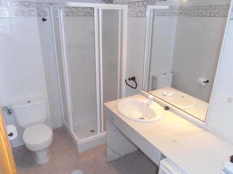 One-Bedroom Apartment - Photo 10