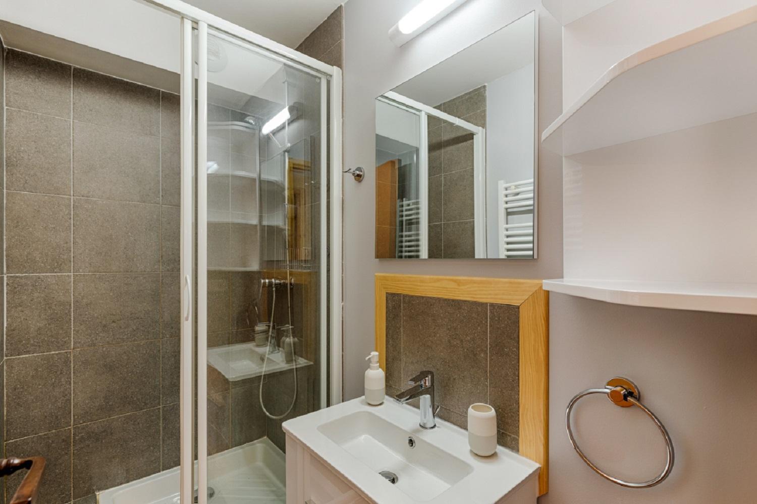 Prestige Two-Bedroom Apartment (7 People) photo 3