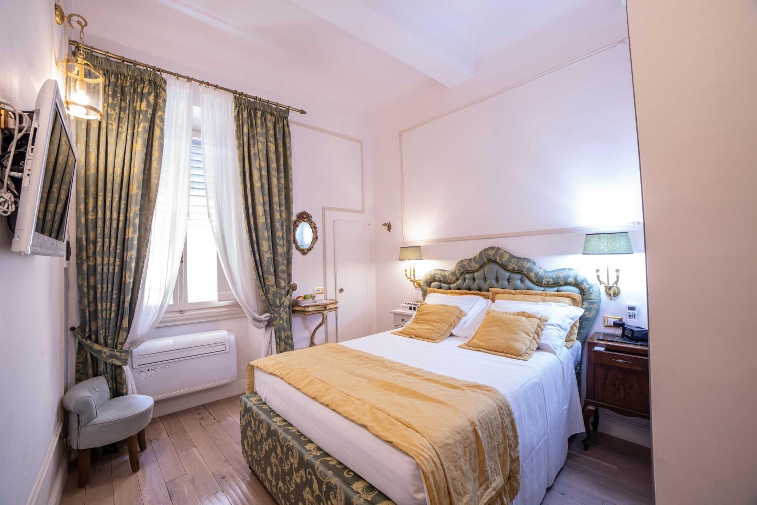 Budget Double Room photo 1