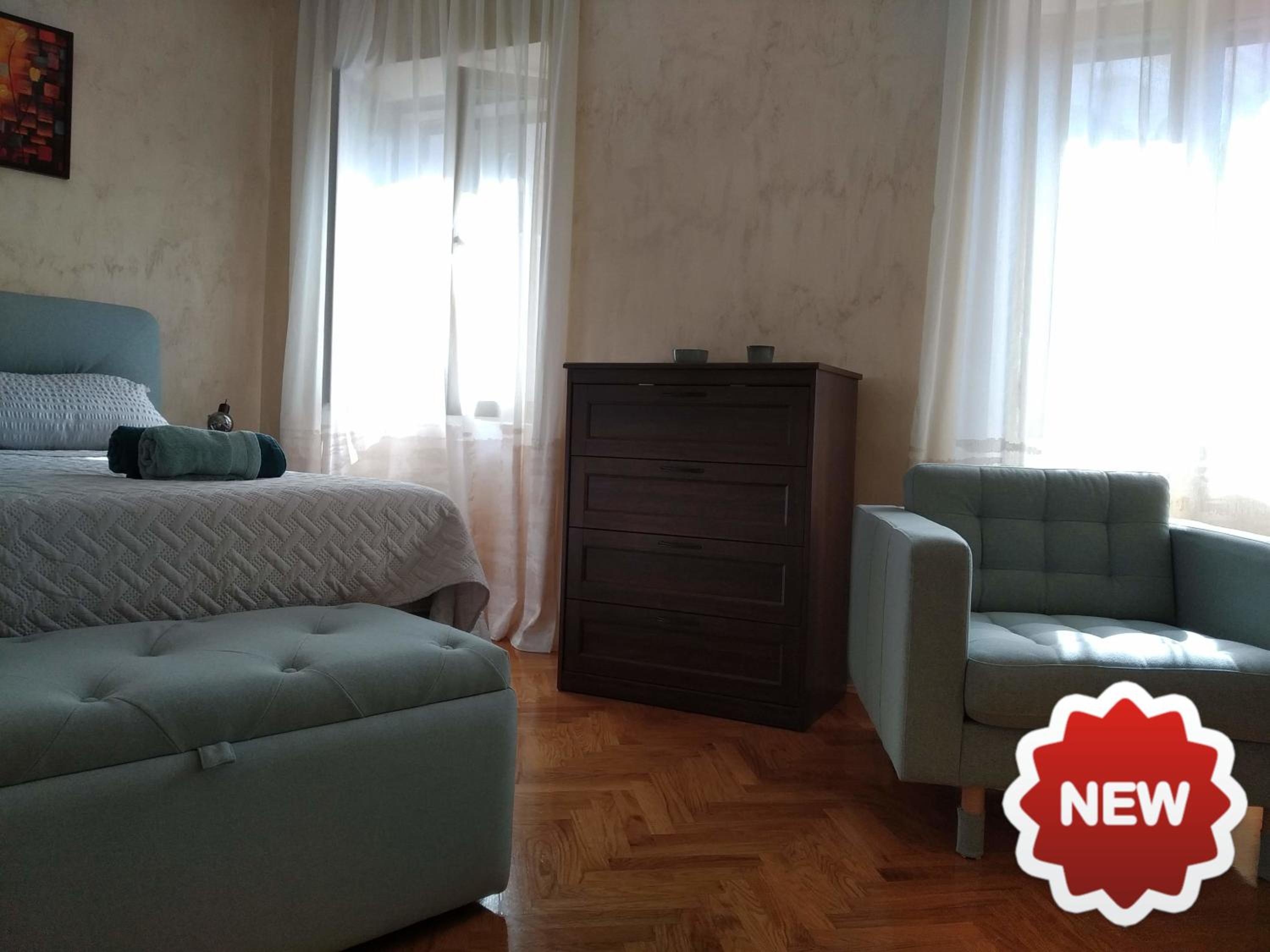 One-Bedroom Apartment - Photo 4
