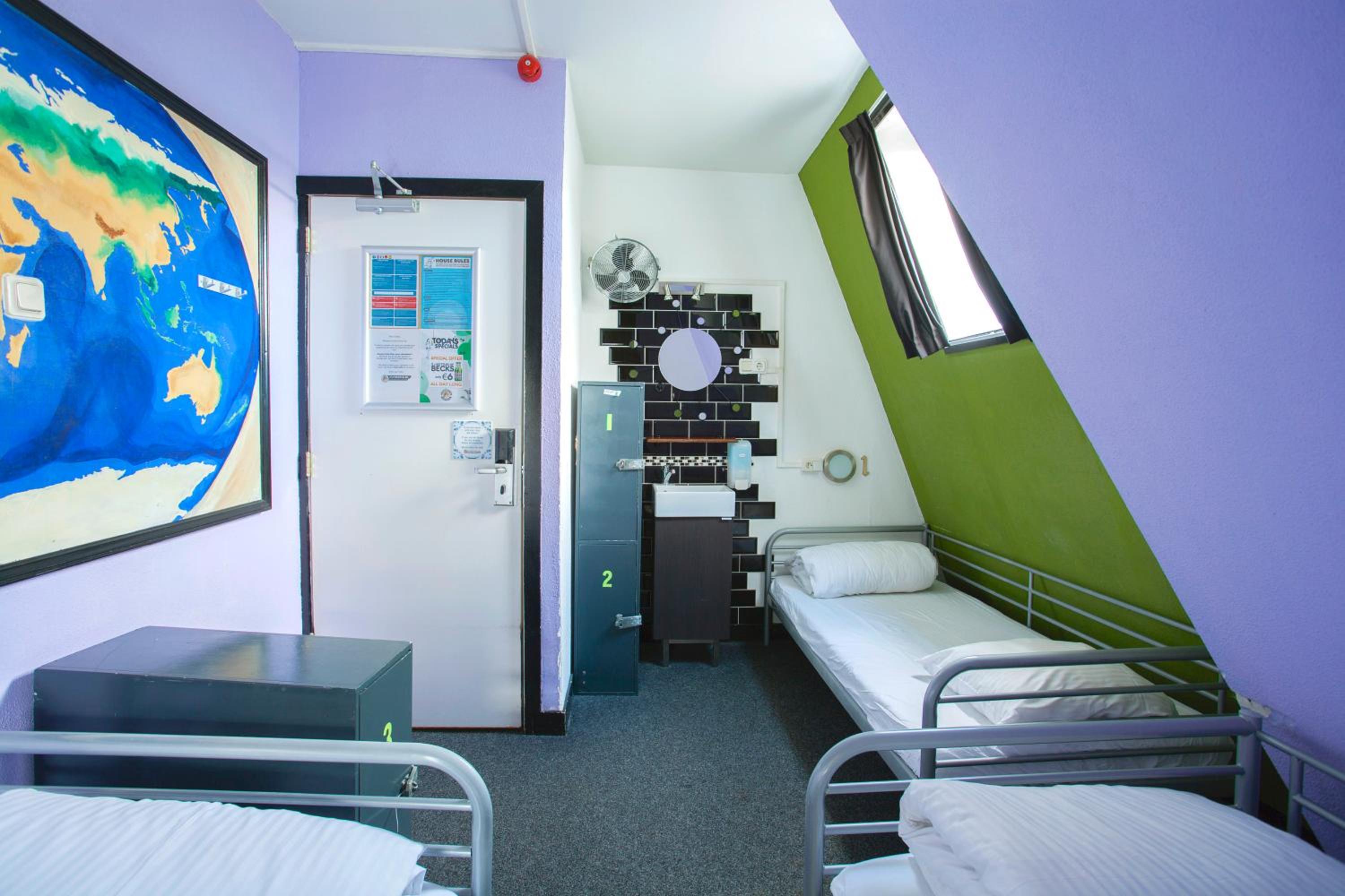 Bed in 3-Bed Mixed Dormitory Room