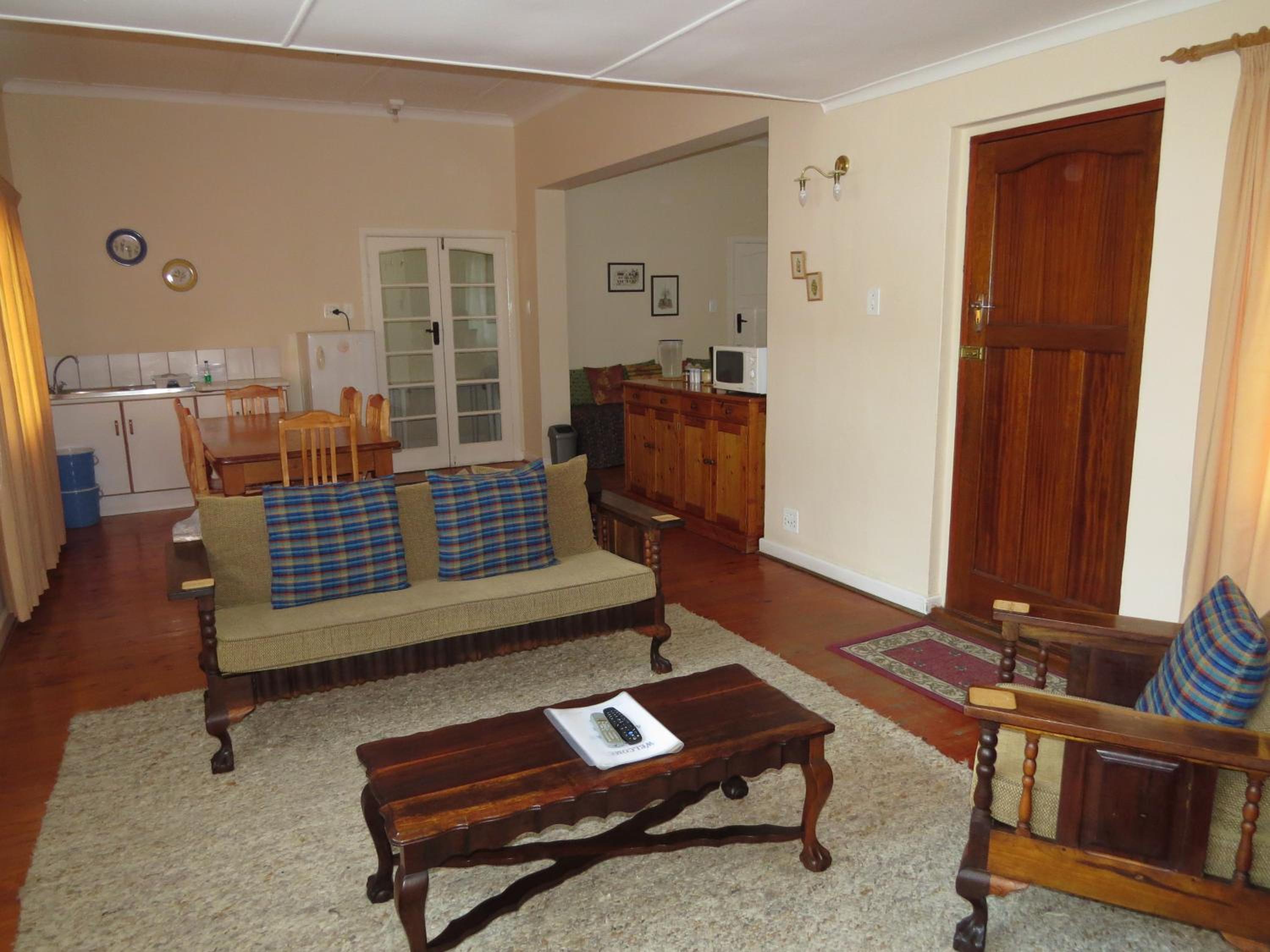 One-Bedroom Apartment - Photo 1