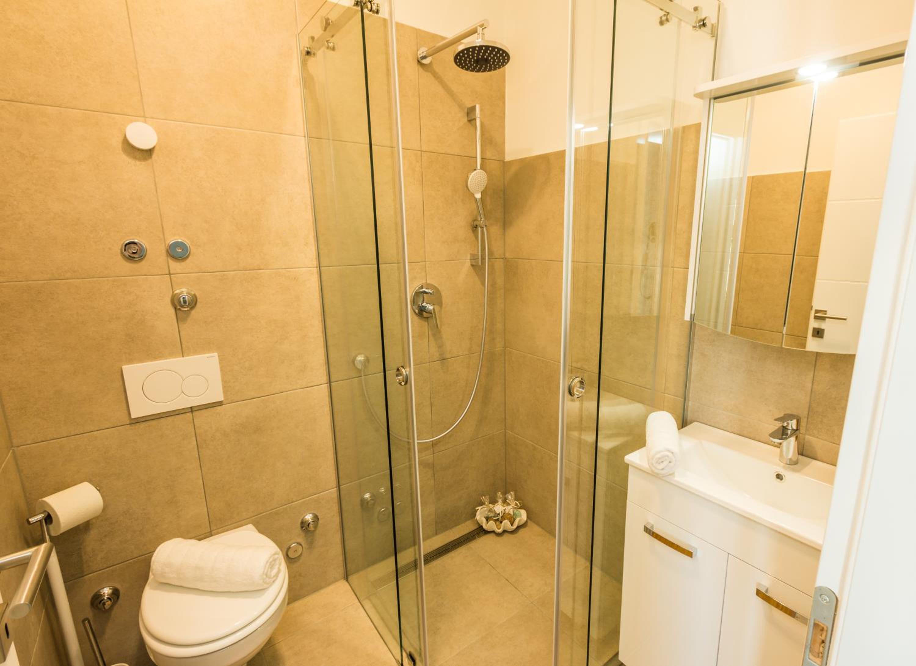 Apartment - Photo 8