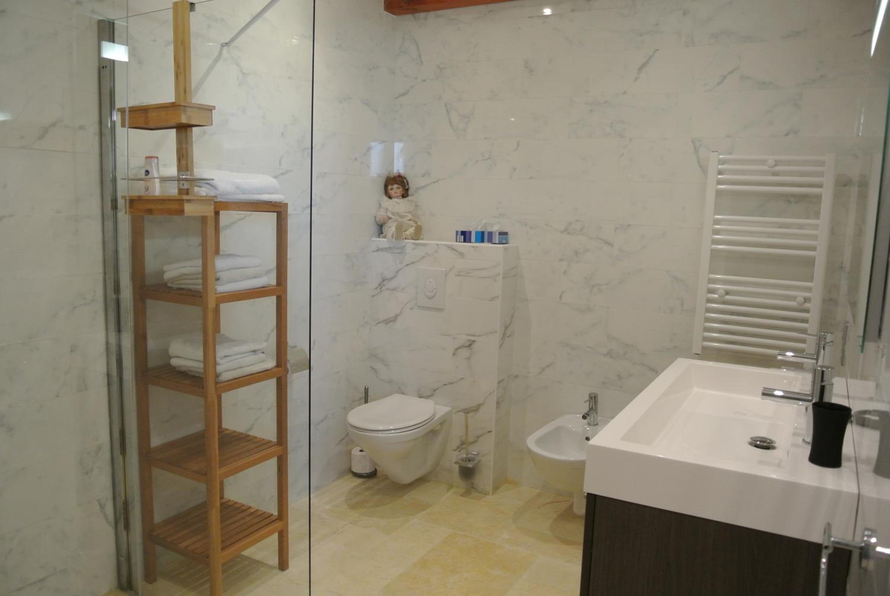 Superior Deluxe Double or Twin Room  photo 3