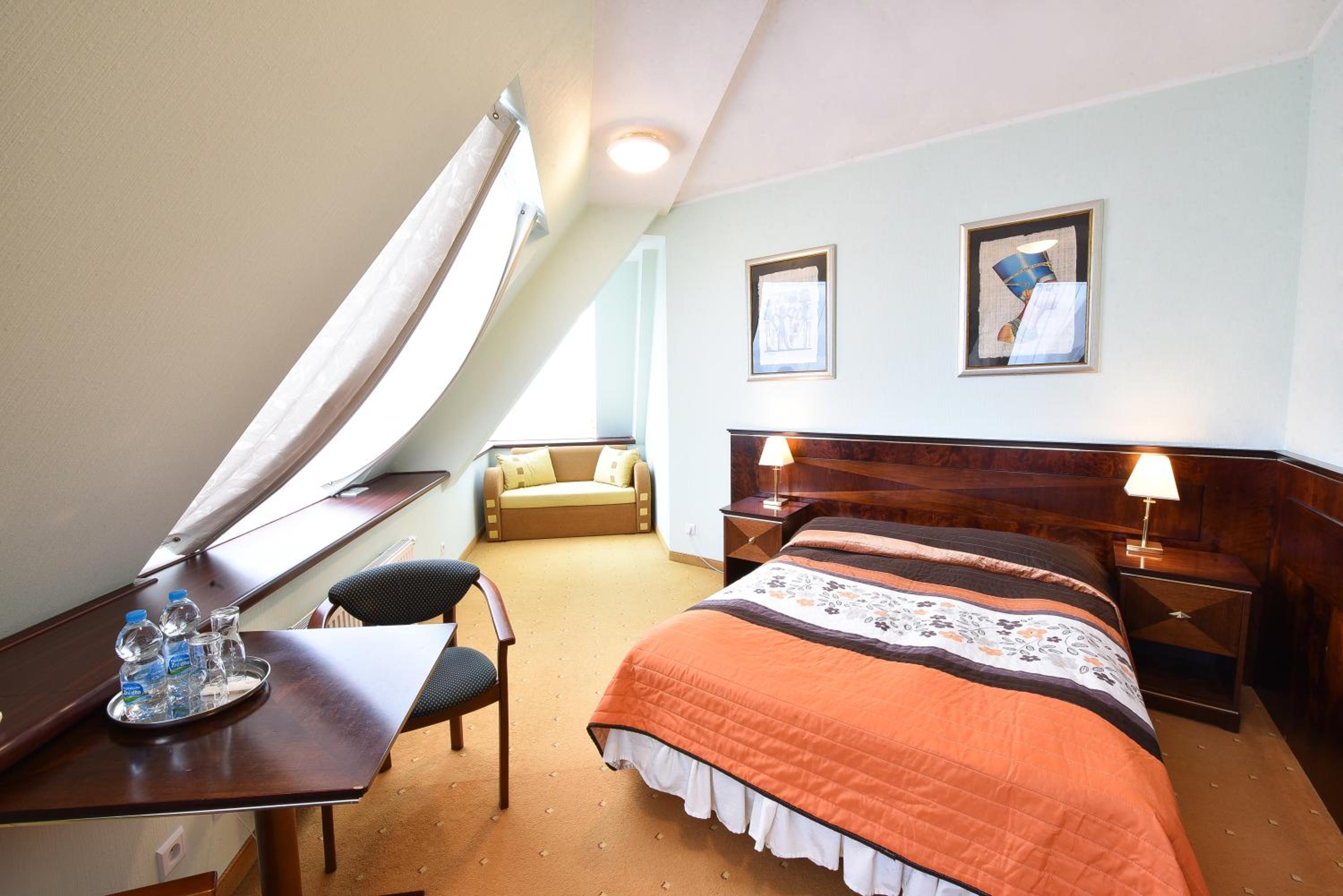 Standard Queen Room - Photo 1
