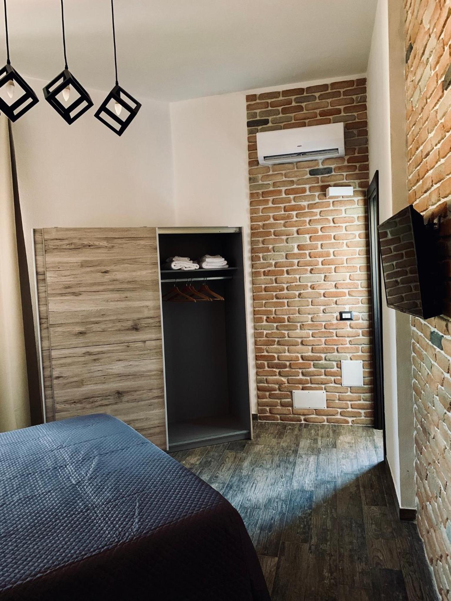 Double Room - Photo 4