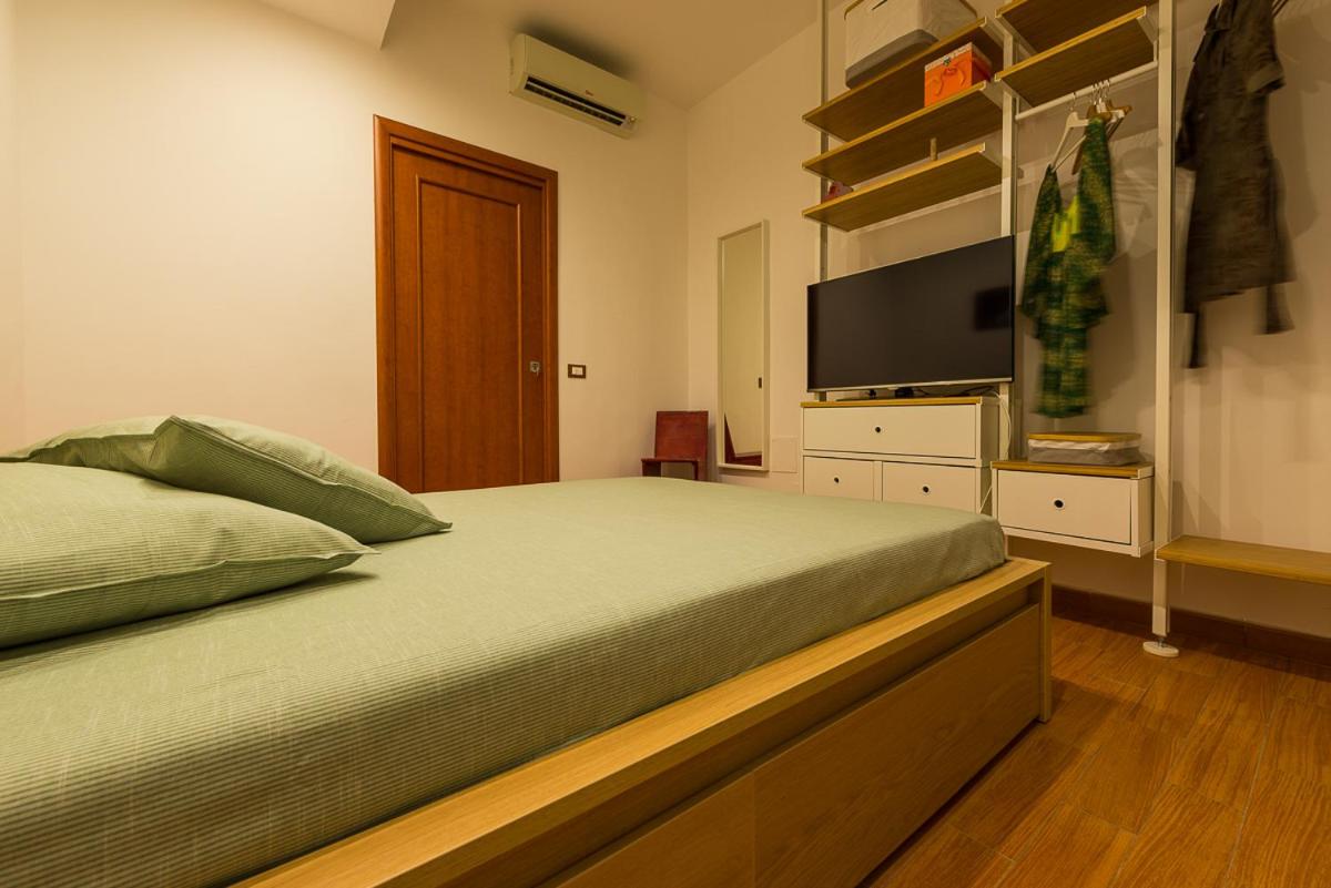 Two Double Rooms with Private Bathroom - Photo 2