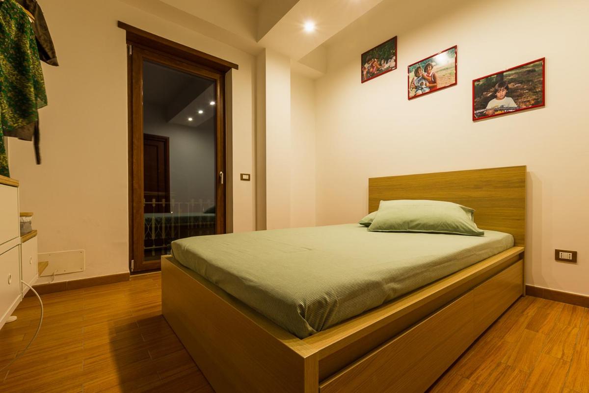 Two Double Rooms with Private Bathroom - Photo 3