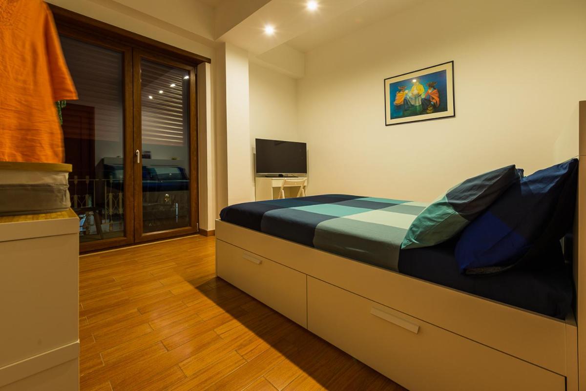 Two Double Rooms with Private Bathroom - Photo 8