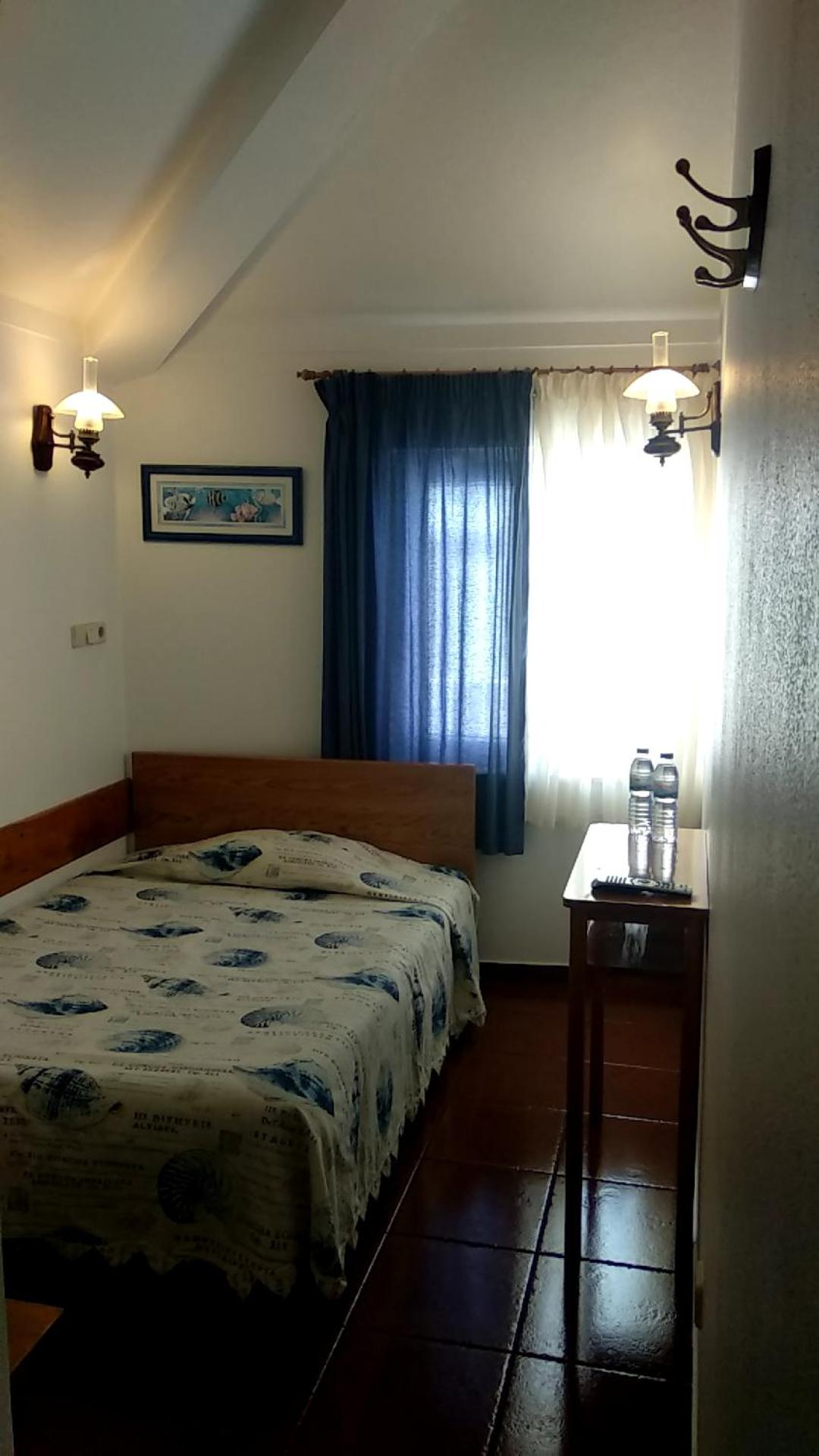 Single Room with Private Bathroom photo 1