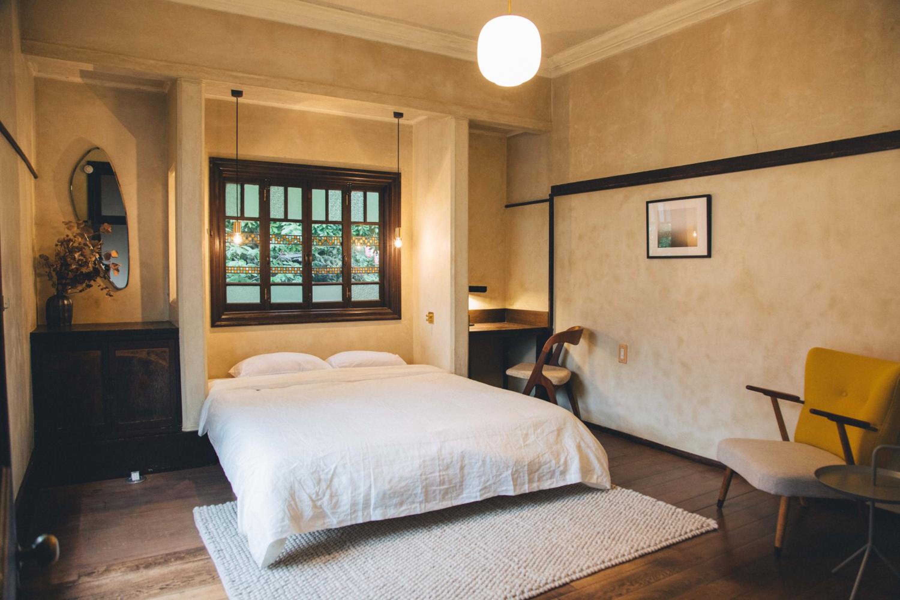 Queen Room with Balcony photo 1