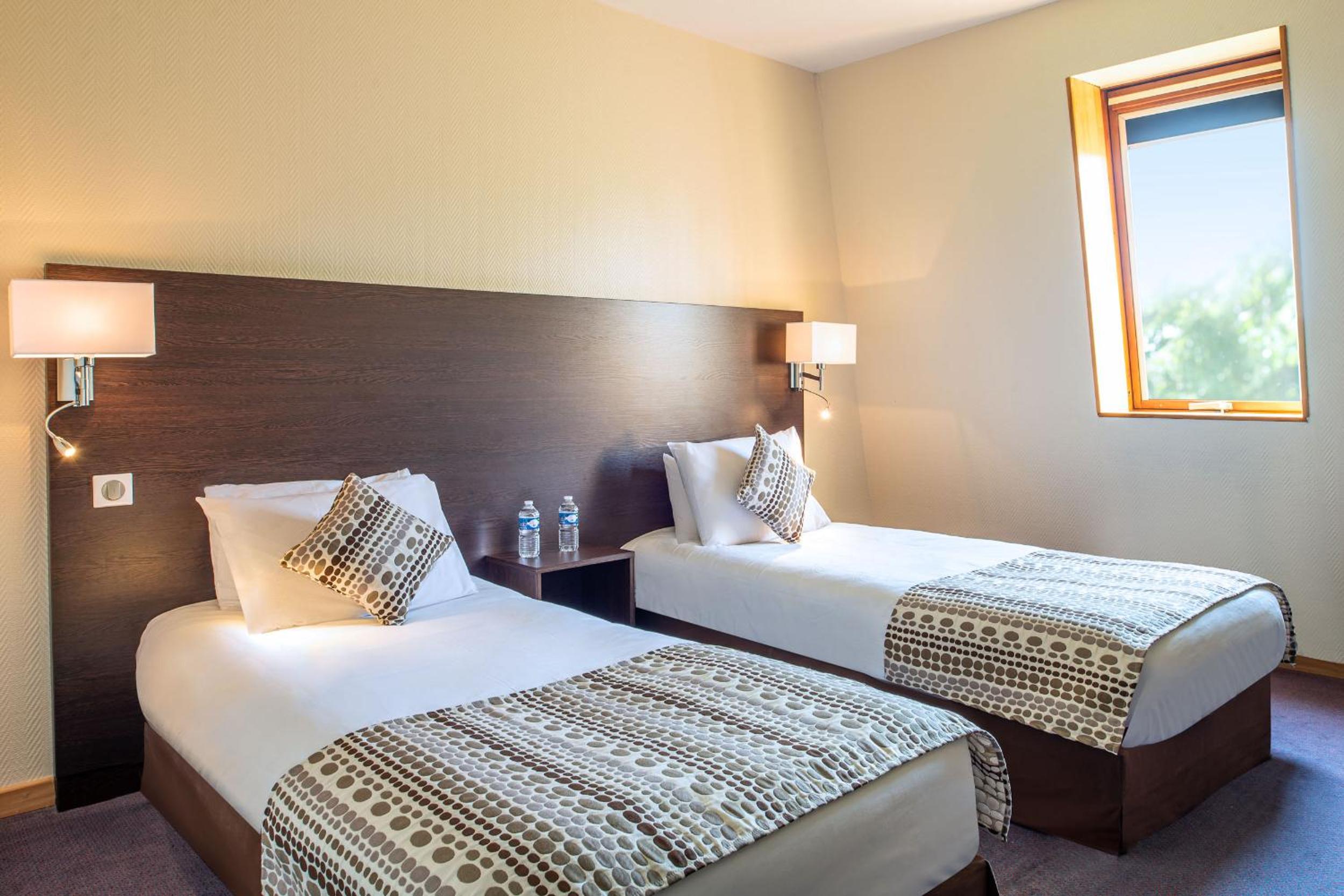 Twin Room - Photo 3