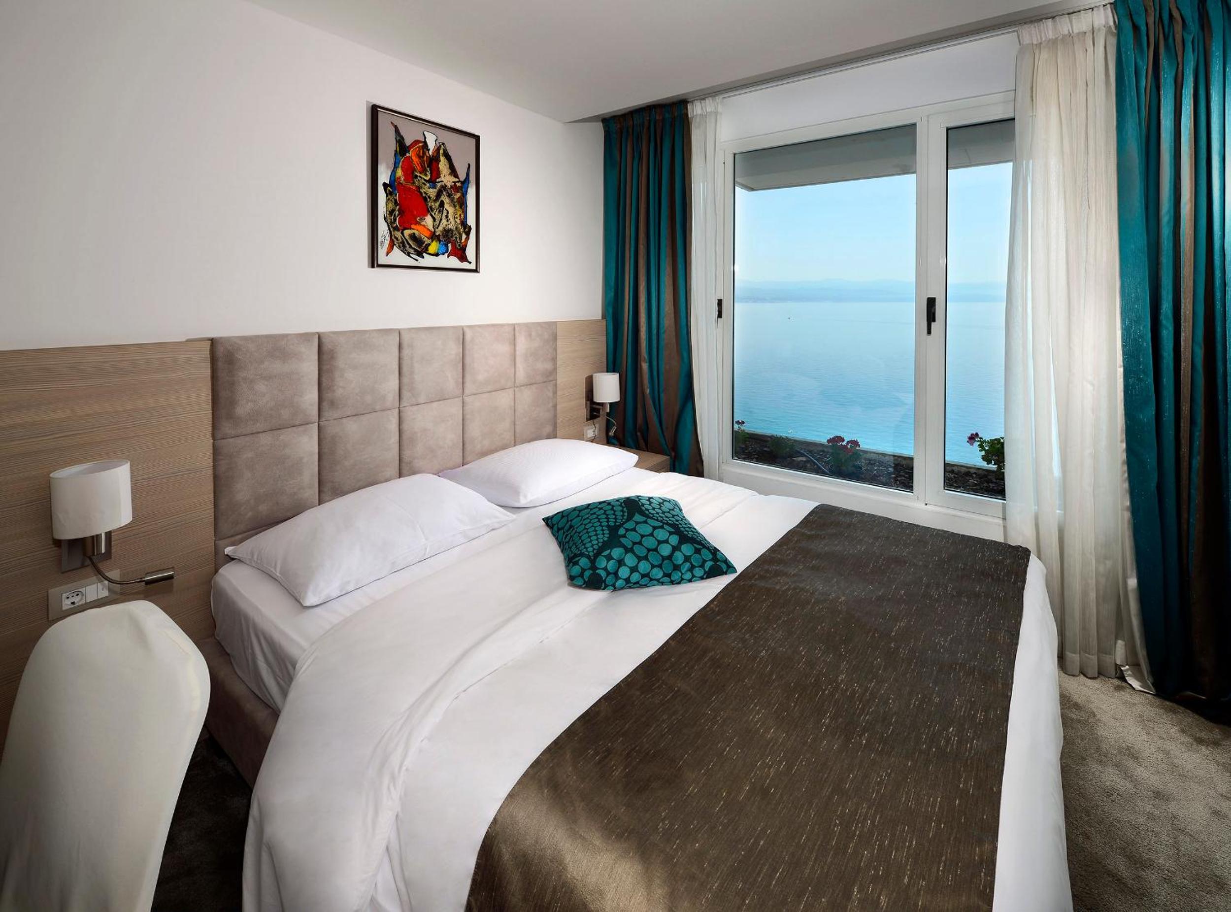 Double Room with Sea View - Photo 1