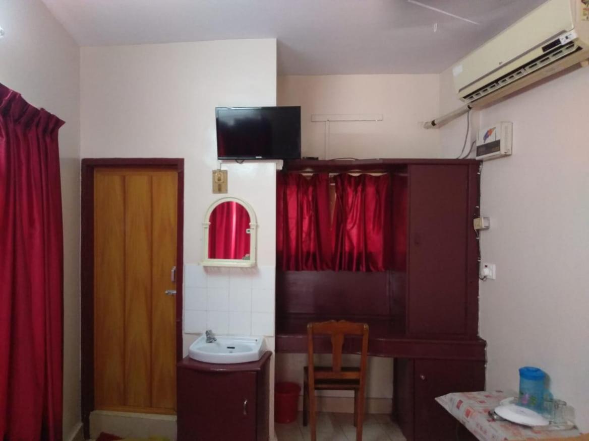 Deluxe Double Room with Extra Bed photo 3