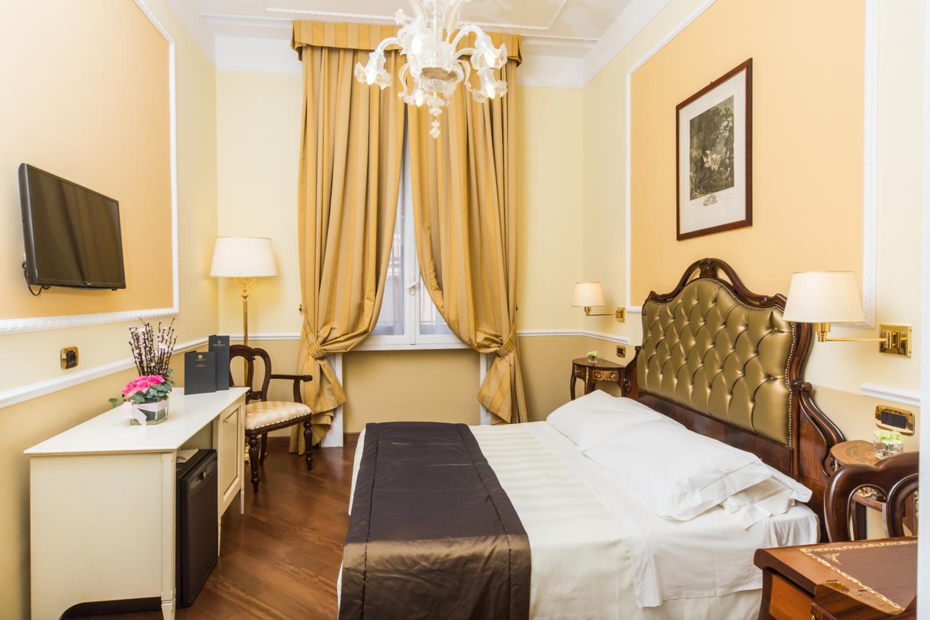 Double or Twin Room (1 Adult) - Photo 4