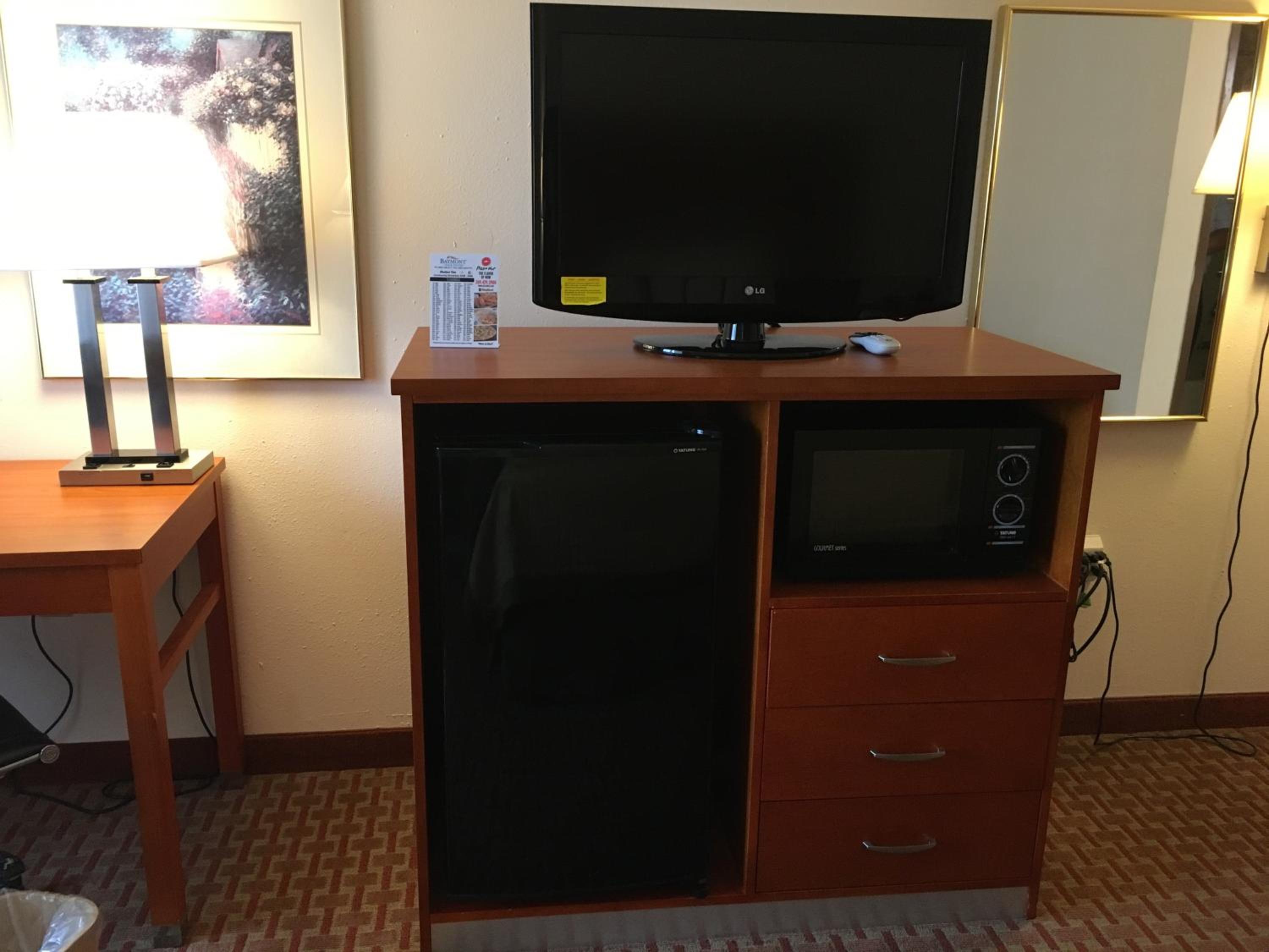 Deluxe King Suite - Photo 2