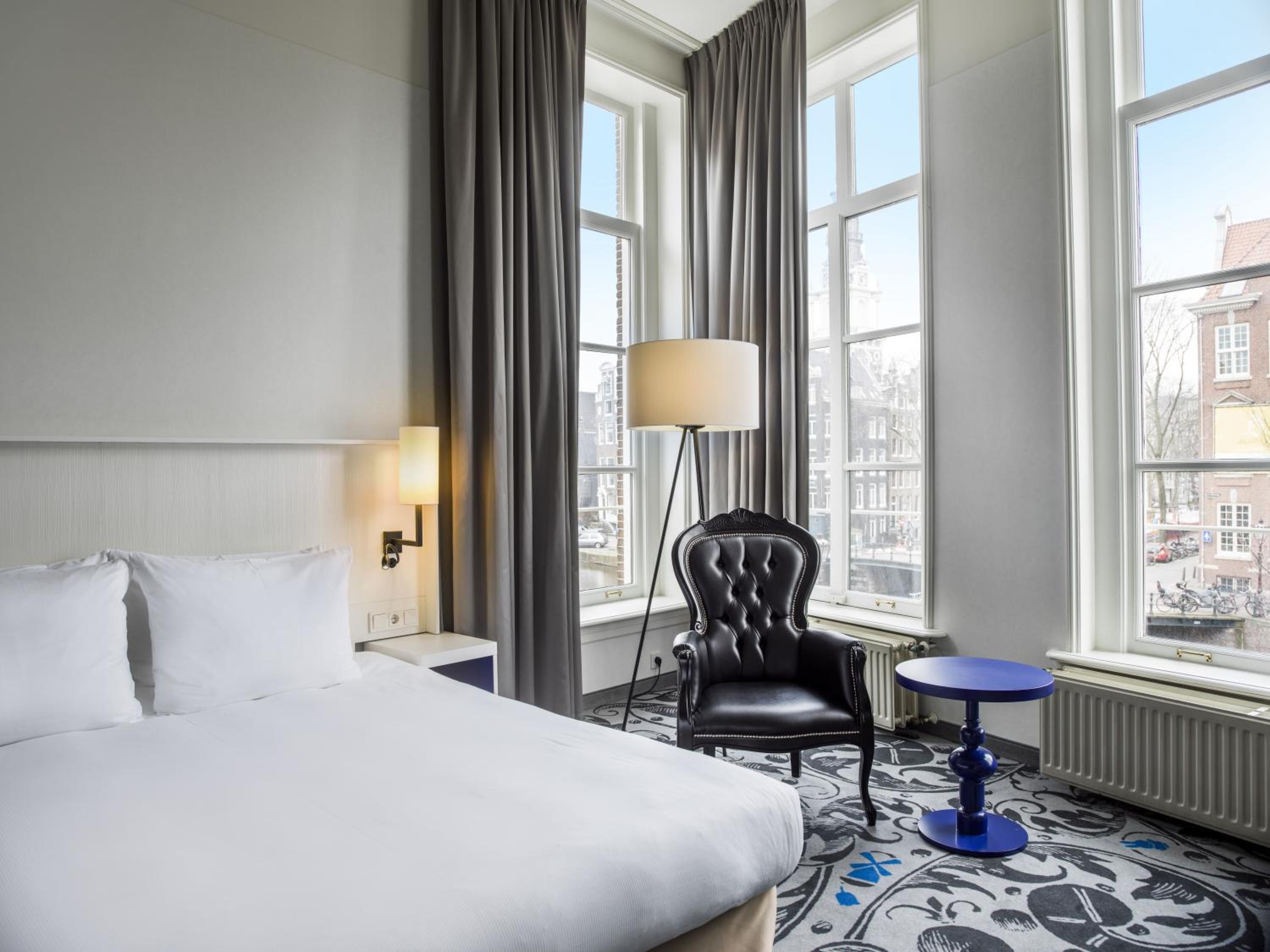 Premium Double or Twin Room with Canal View - Photo 6