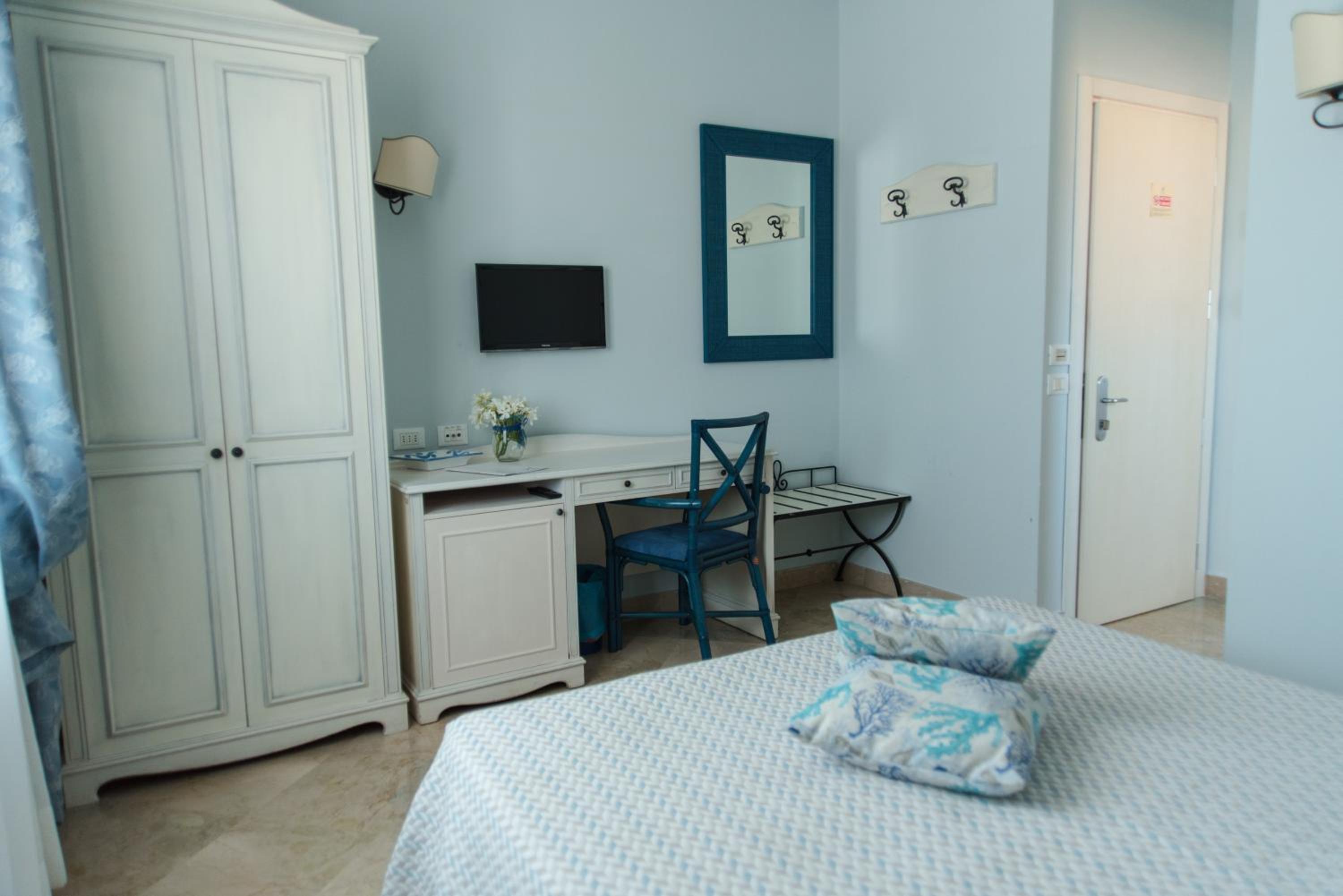 Superior Double Room with Mountain View - Photo 4