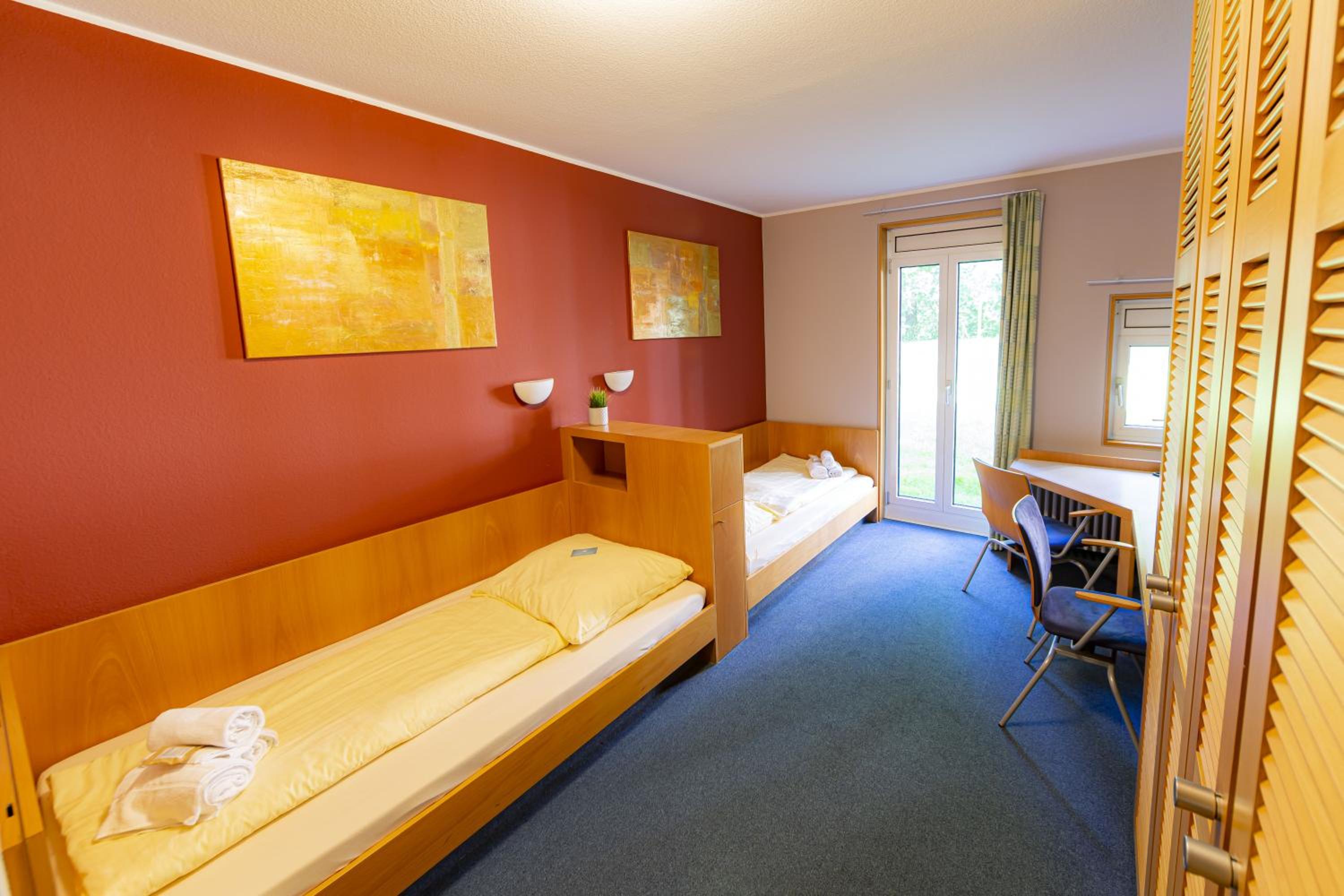 Standard Twin Room - Photo 1