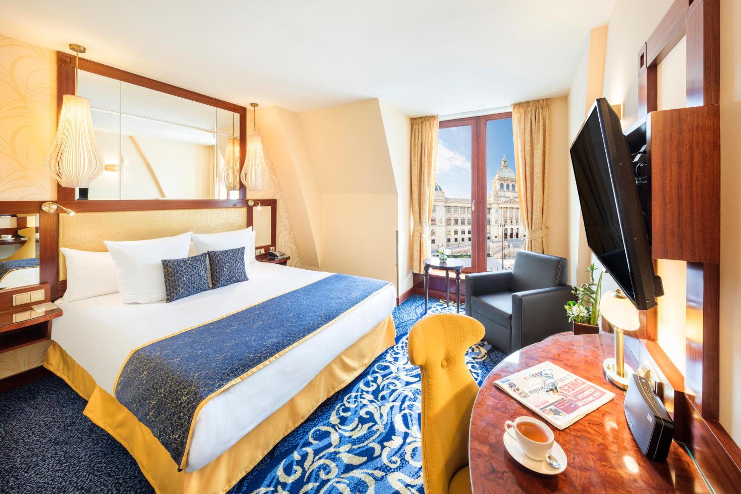 Deluxe Double Room with City View