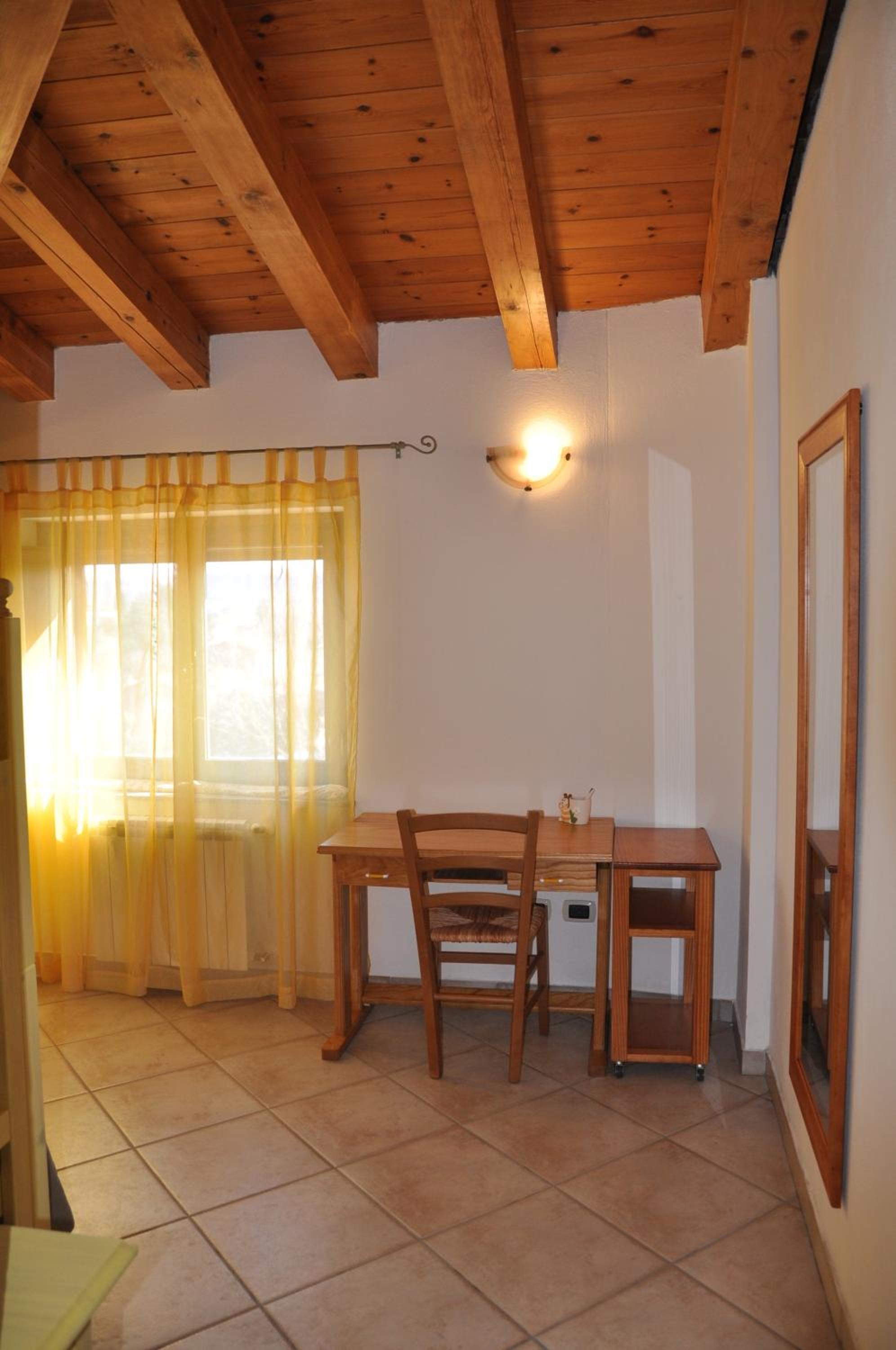 Twin Room with Shared Bathroom photo 2