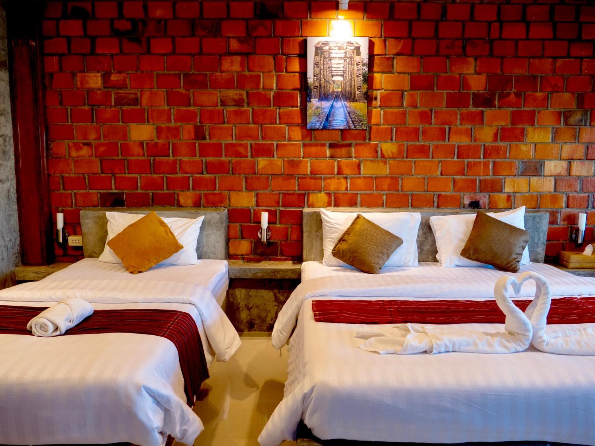Triple Room with Pool View - Photo 1