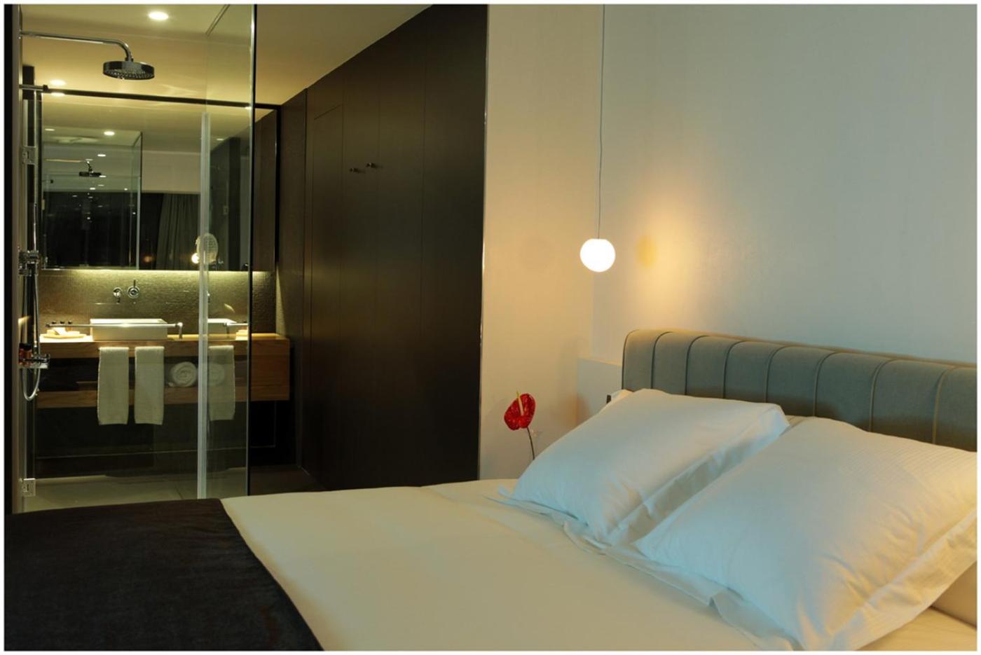 Deluxe Double Room (1-2 adults) thumbnail 5