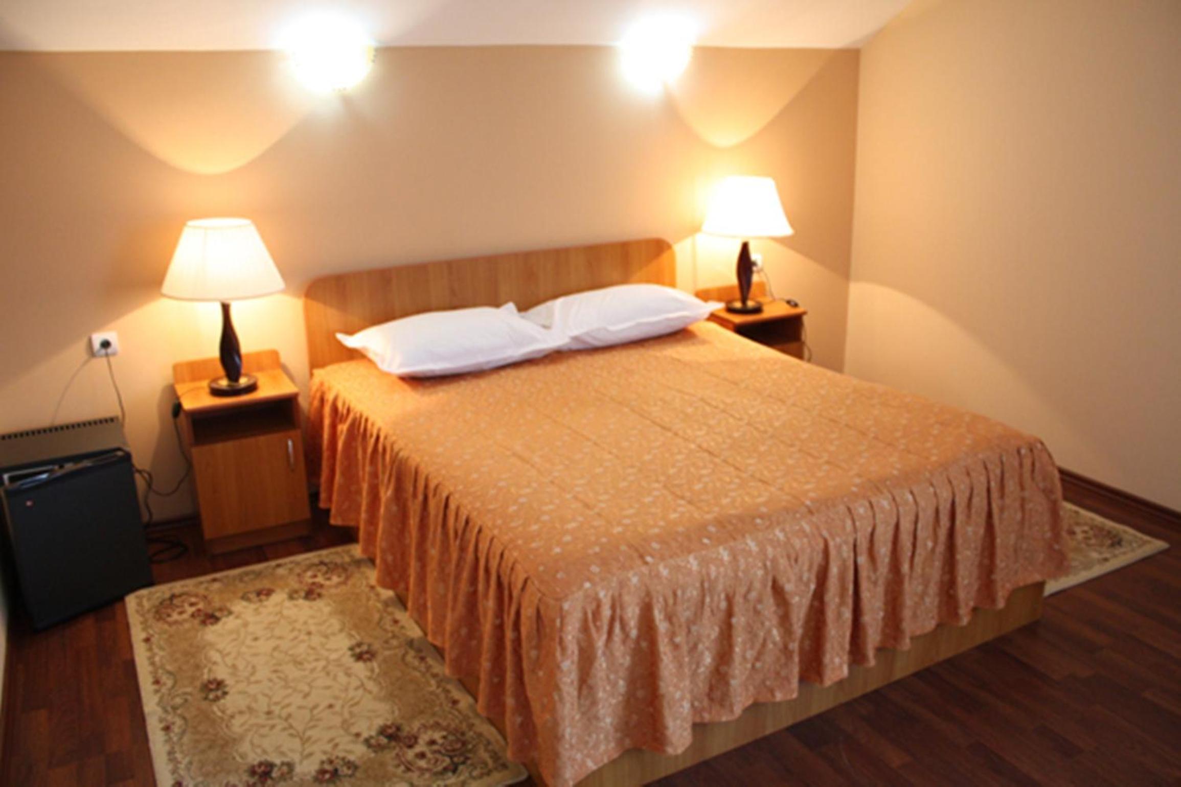 Double Room - Photo 2