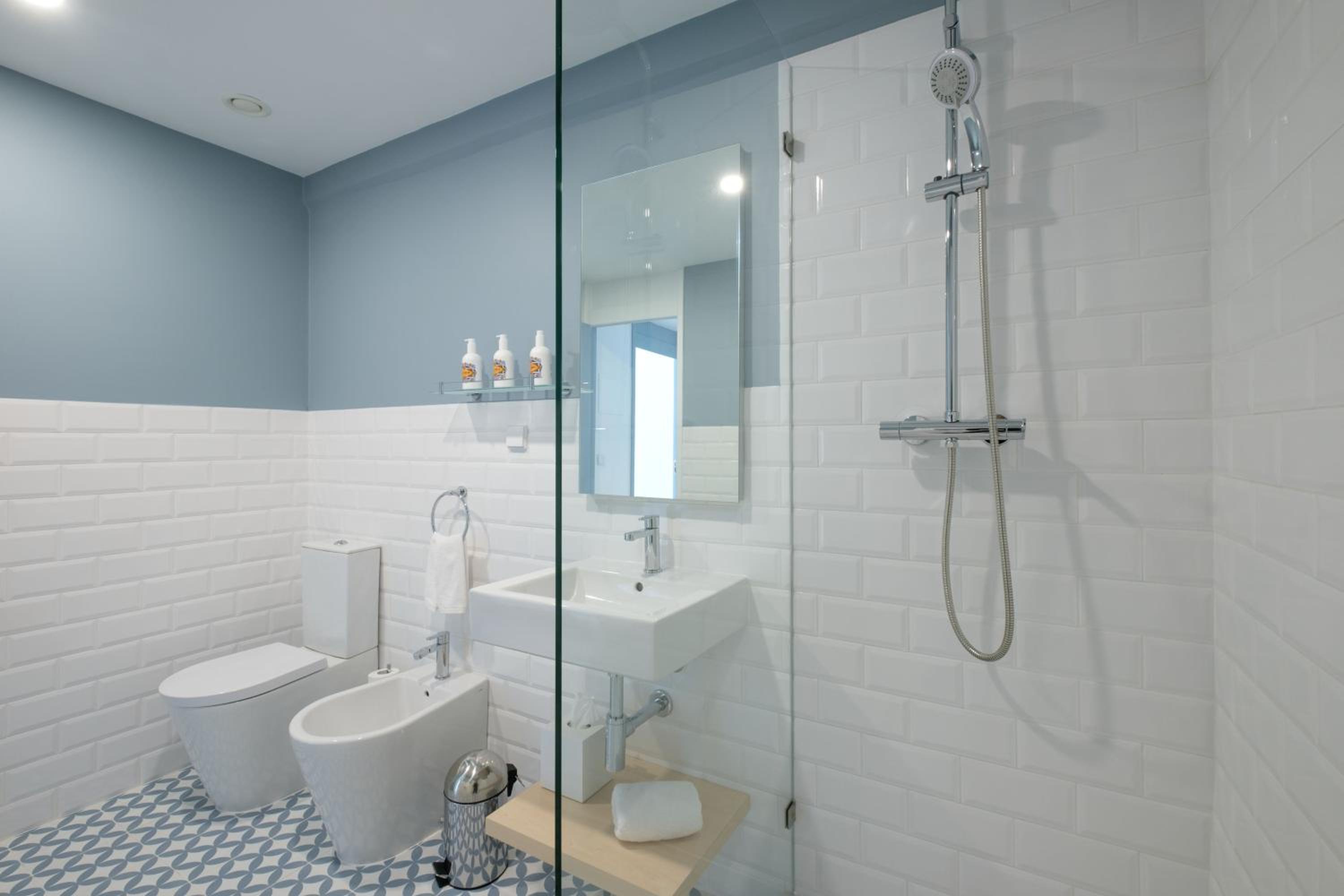 Deluxe Double or Twin Room - Photo 2