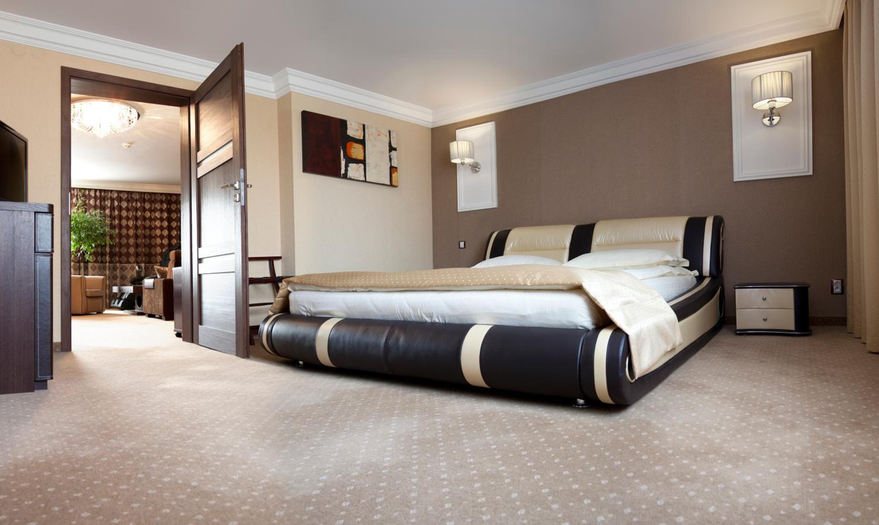Superior Suite - Photo 3