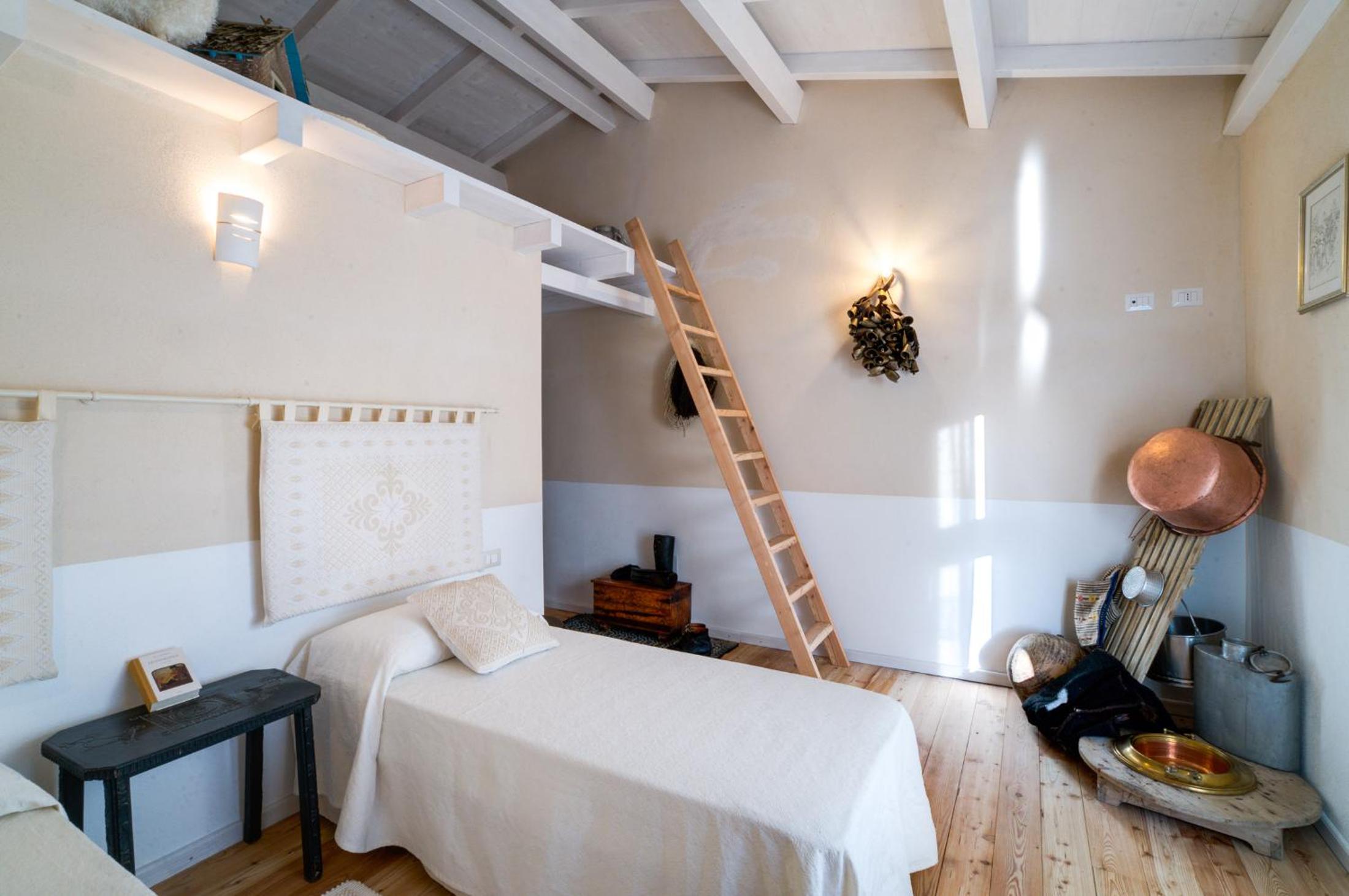 Double or Twin Room with Private Bathroom photo 1
