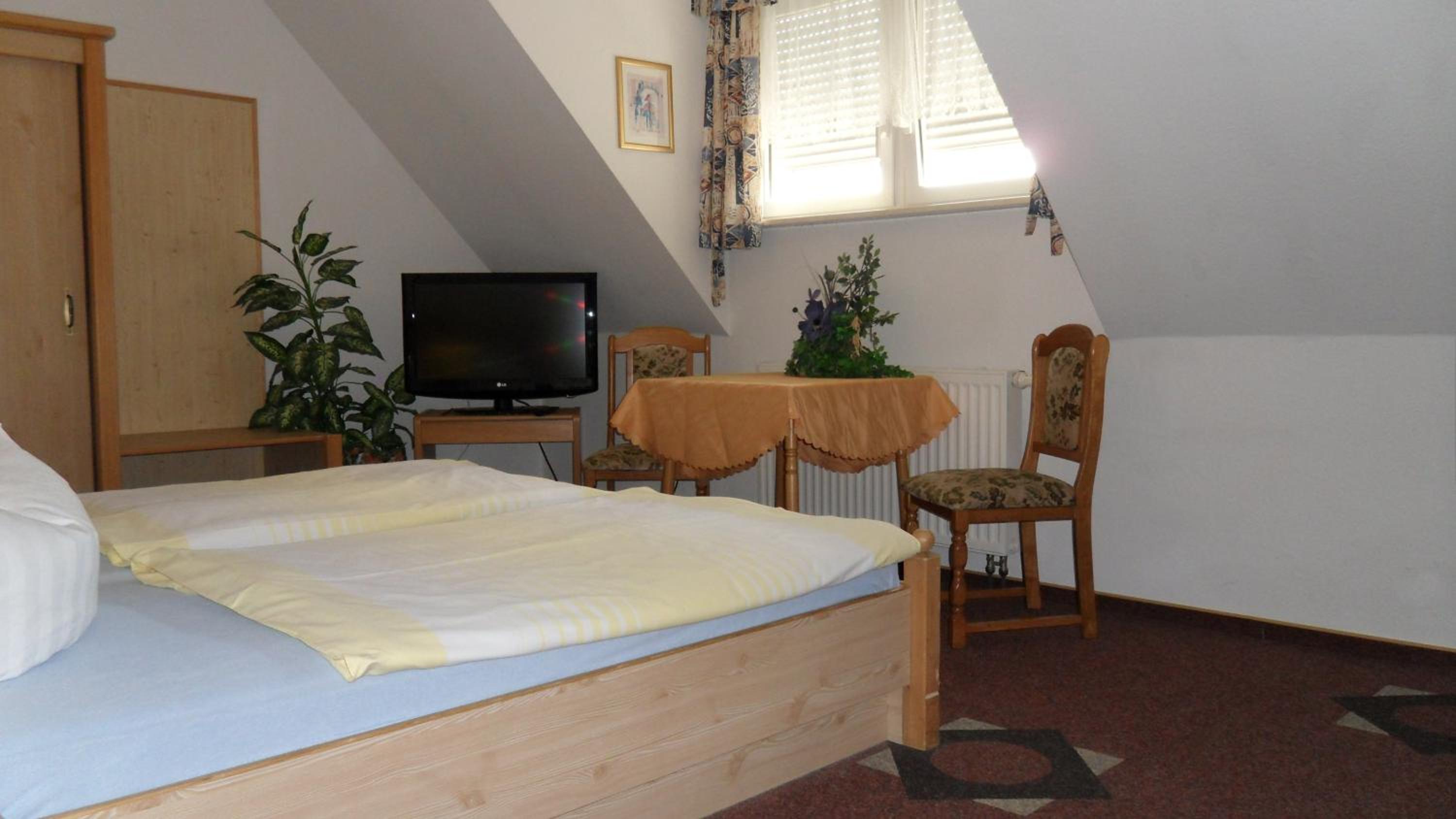 Family Room (2 Adults + 2 Children) photo 1