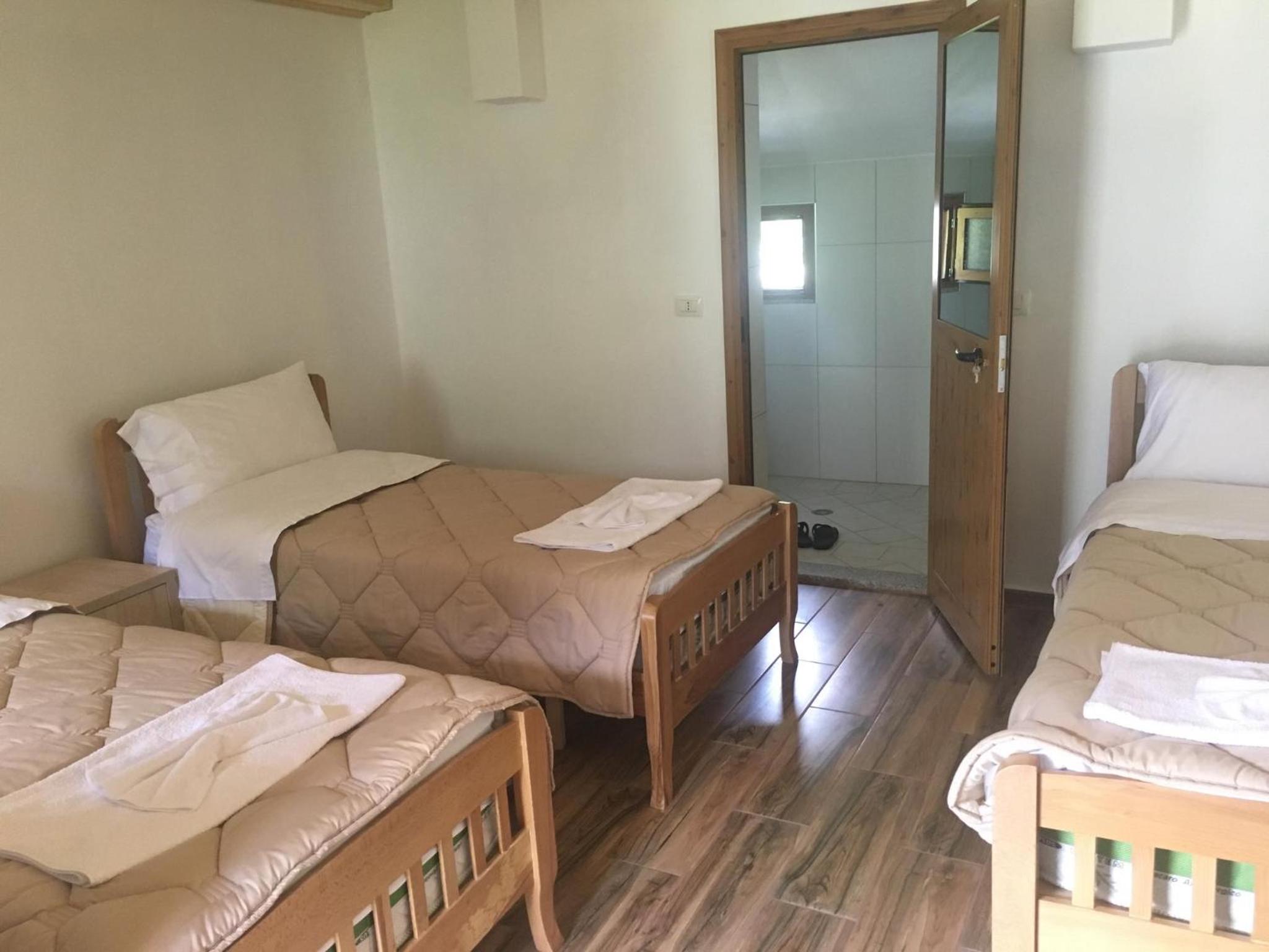 Classic Triple Room photo 2