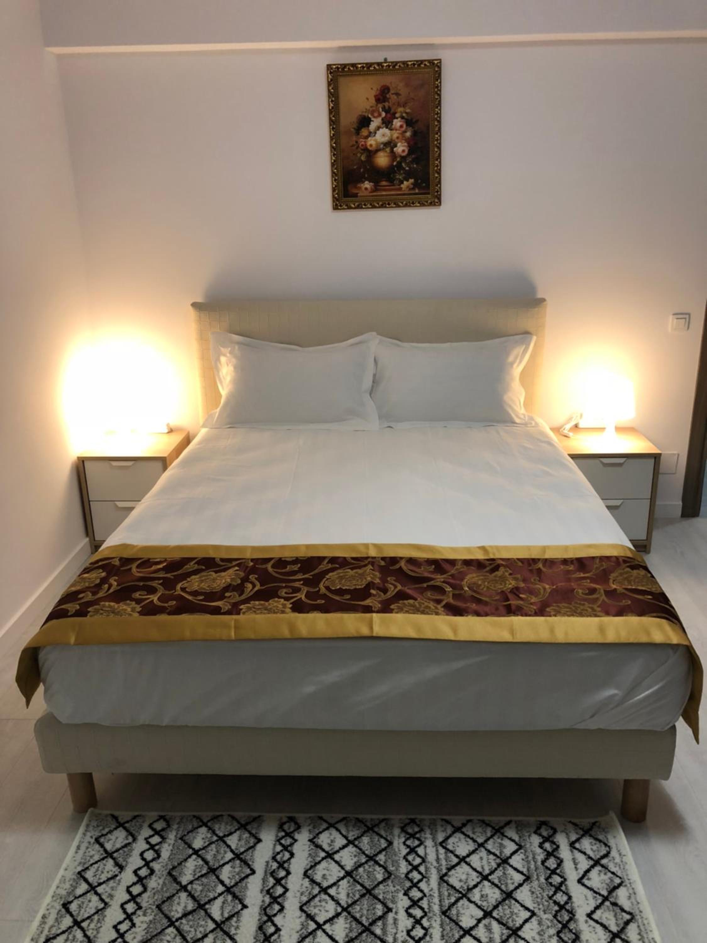 Studio Apartment - Photo 1